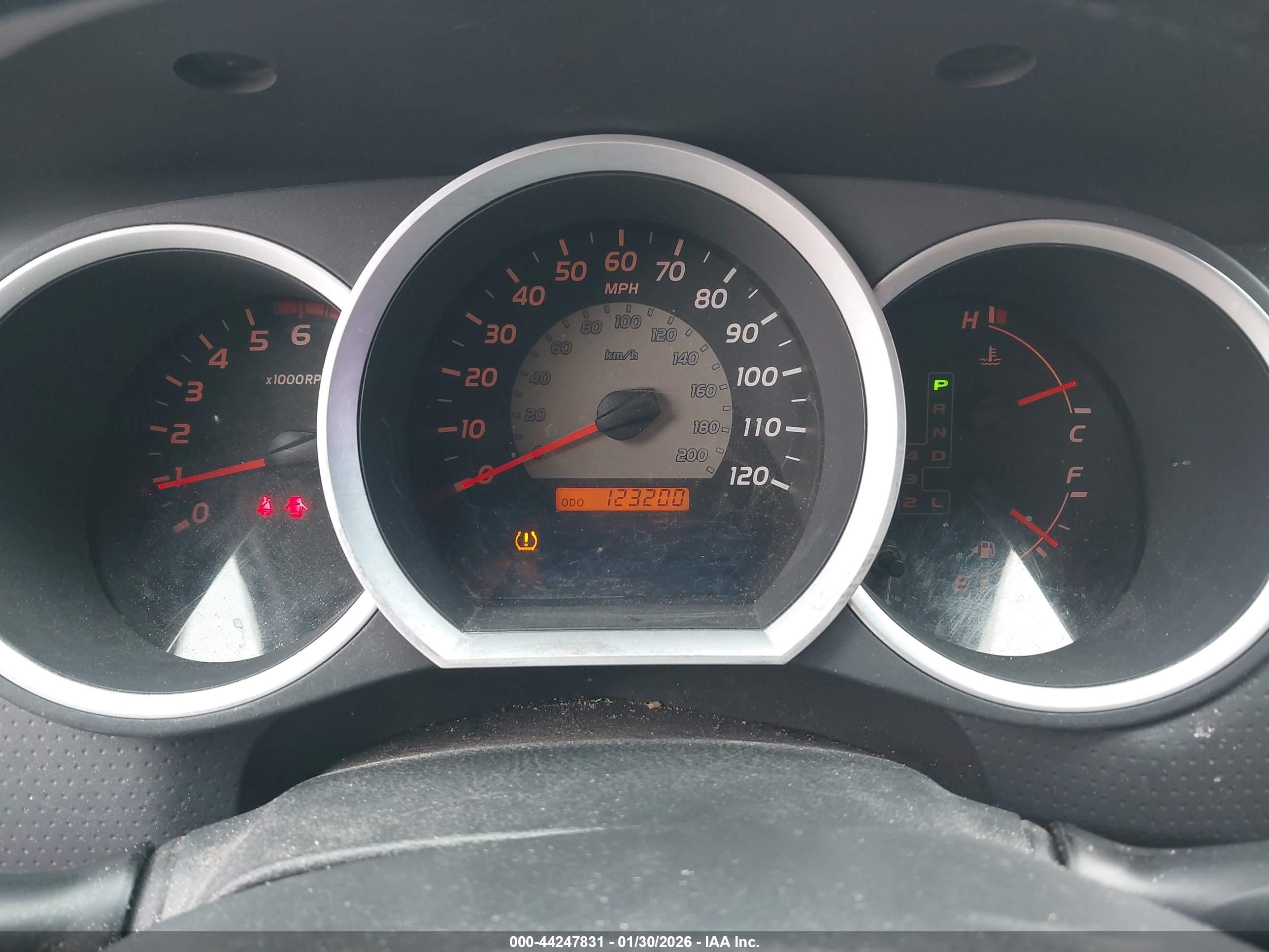 TOYOTA TACOMA image 7