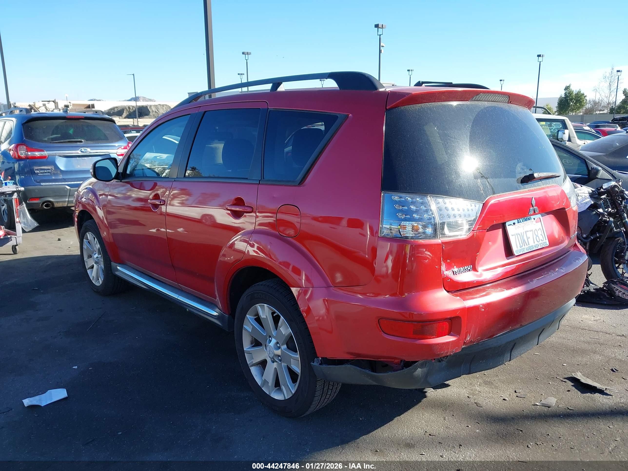 MITSUBISHI OUTLANDER image 3