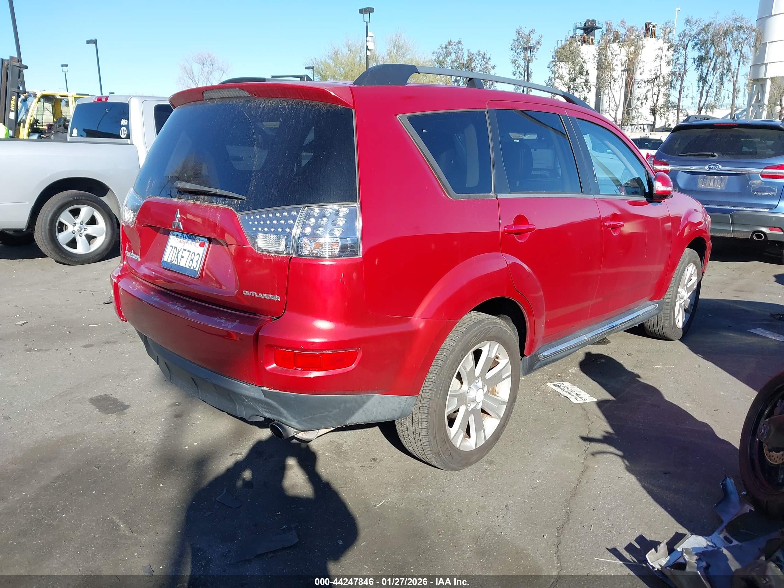 MITSUBISHI OUTLANDER image 4