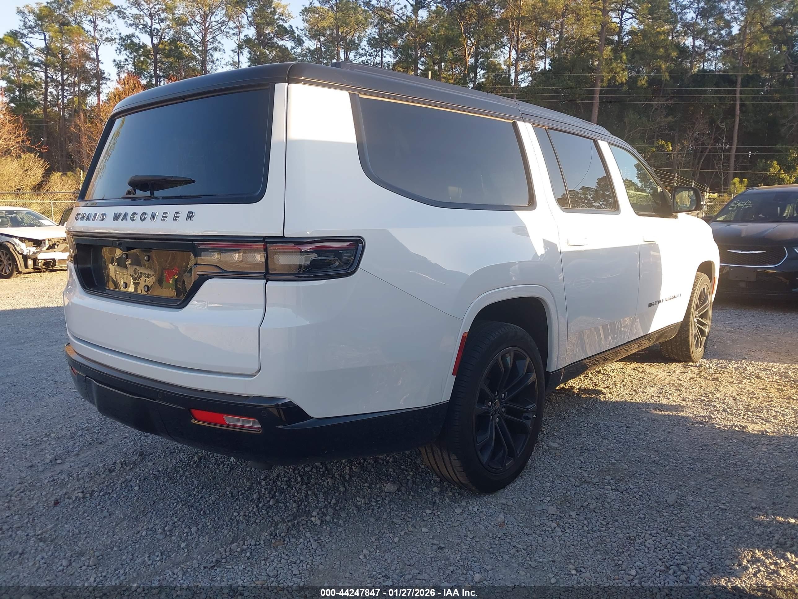 JEEP GRAND image 4