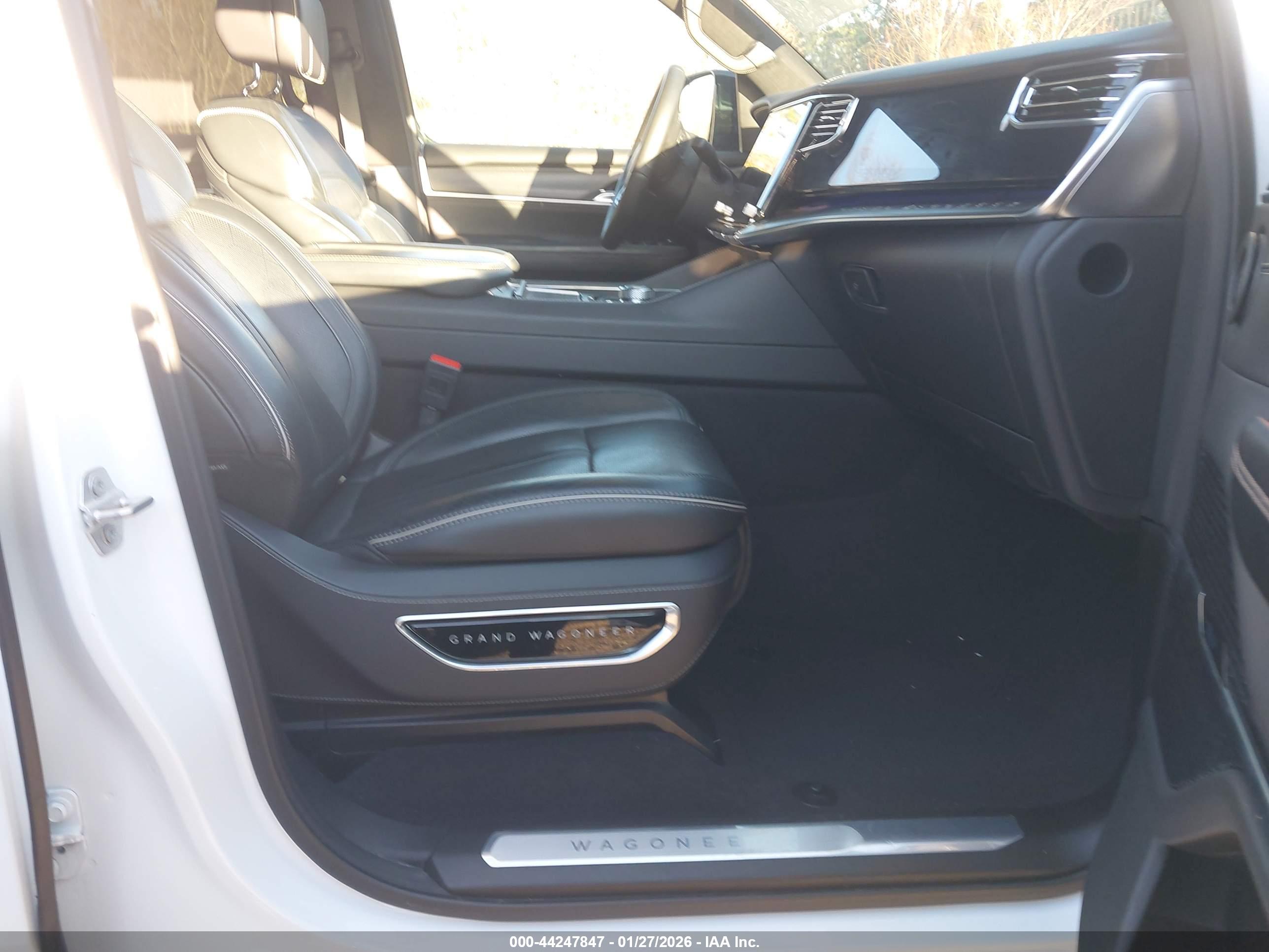 JEEP GRAND image 5