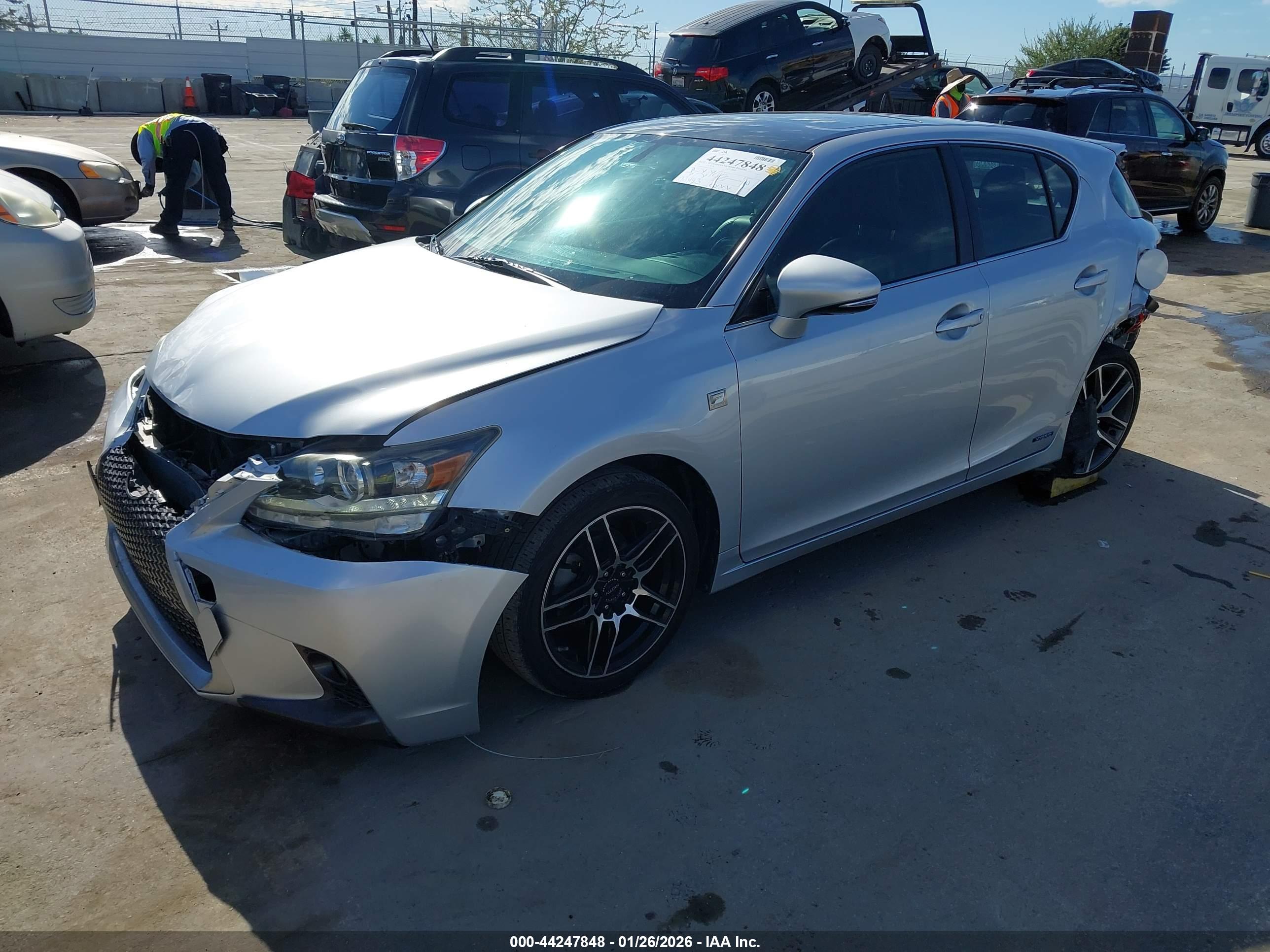 LEXUS CT image 2