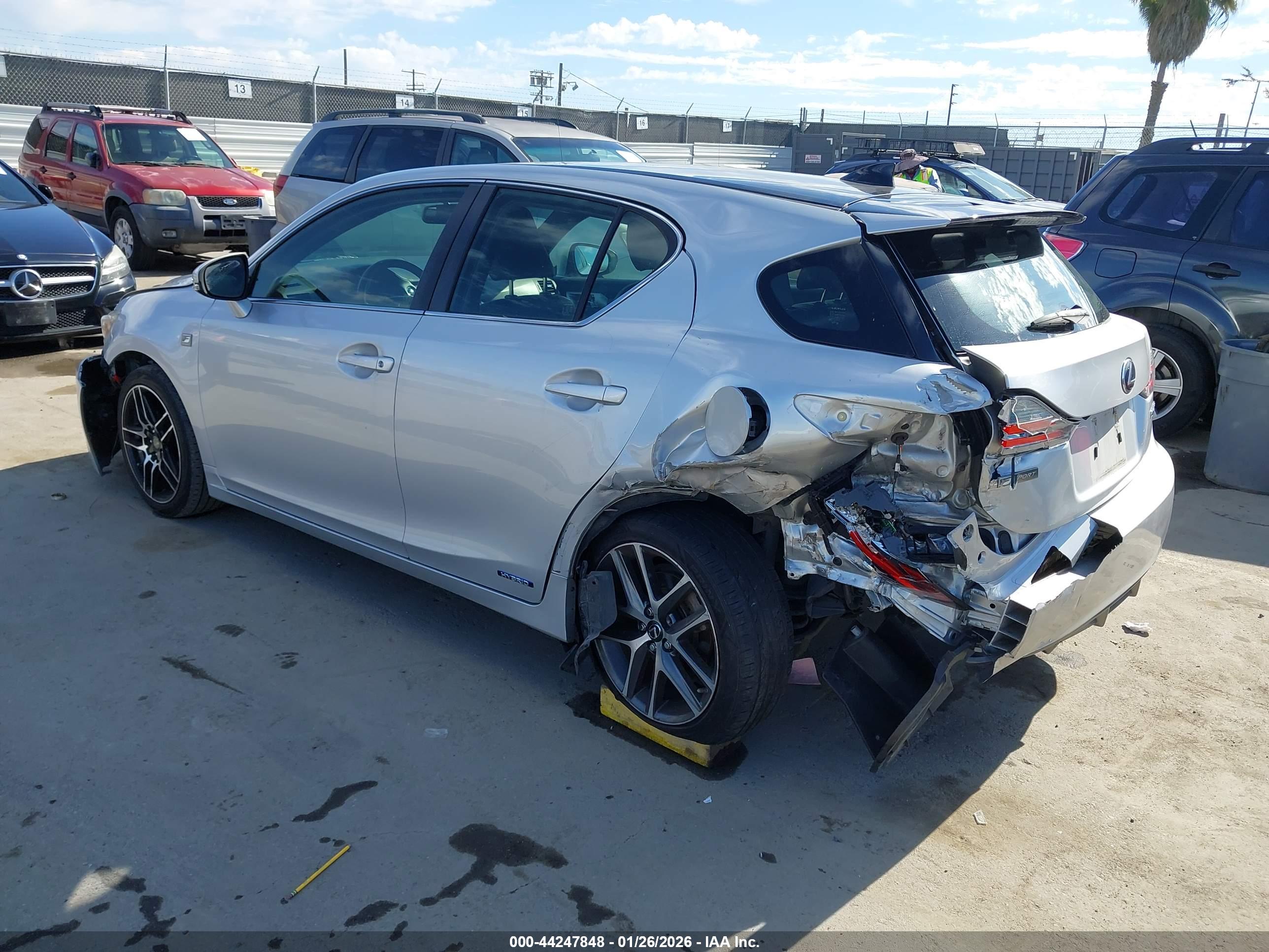 LEXUS CT image 3