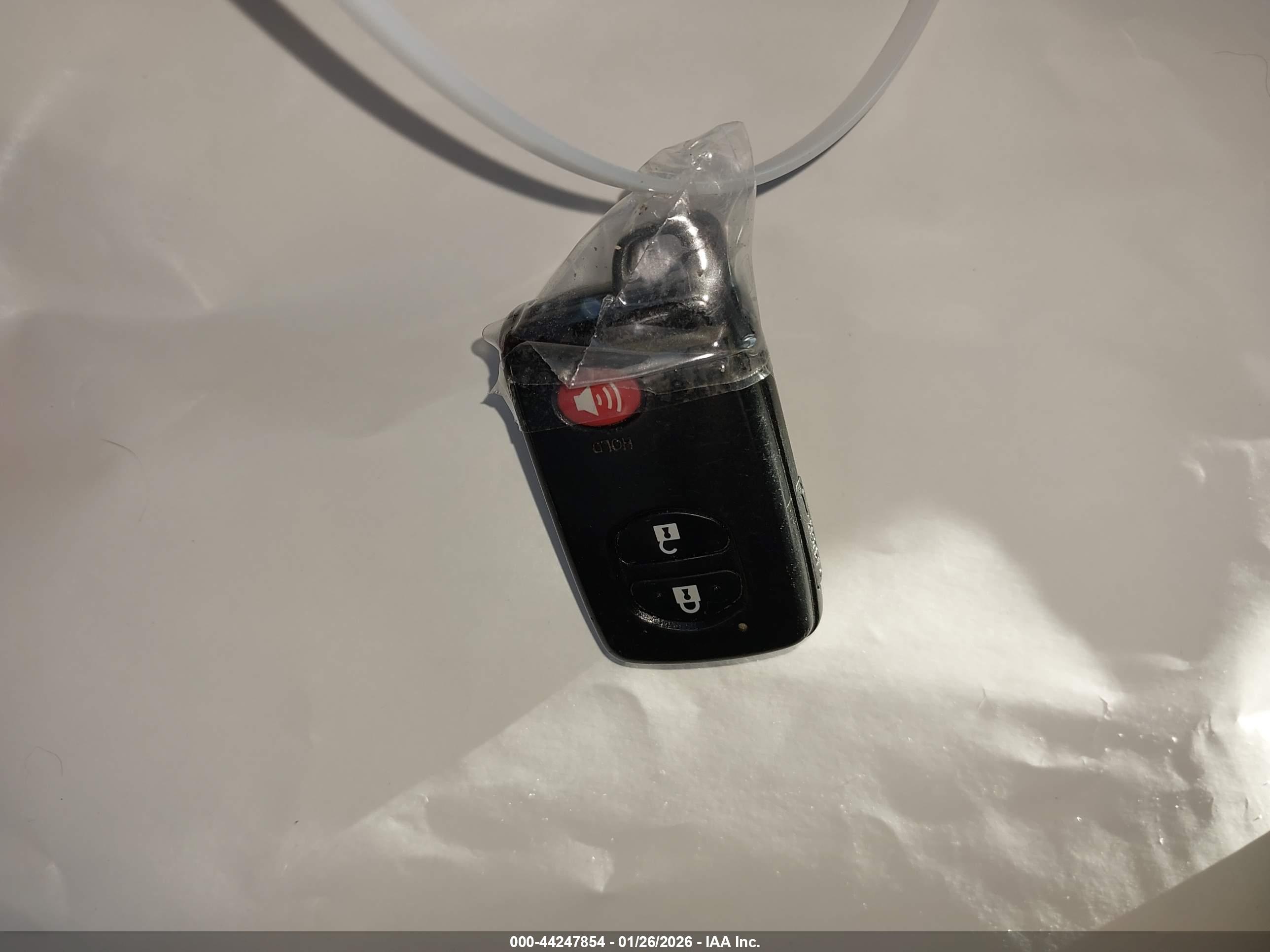 TOYOTA PRIUS image 11