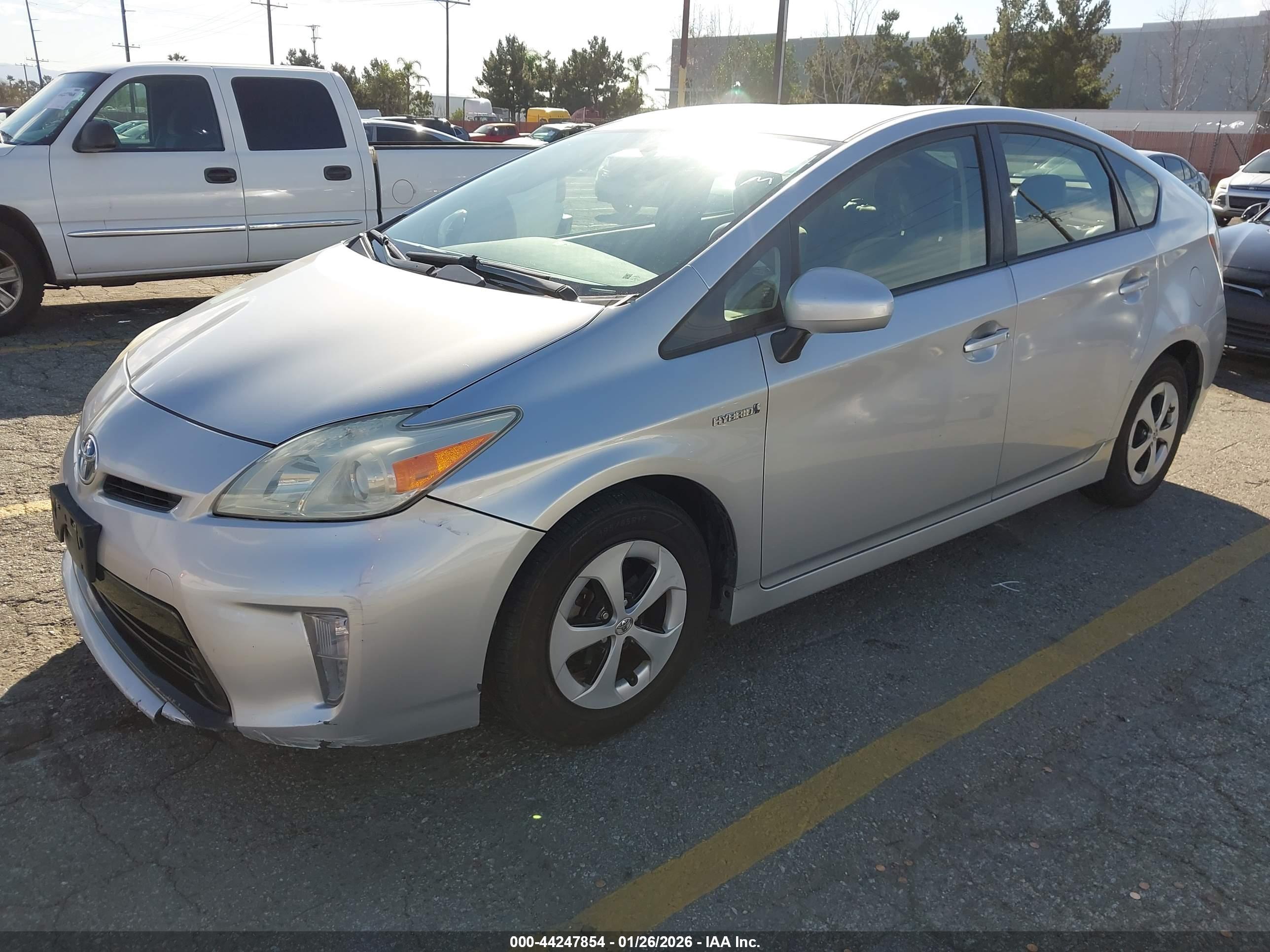 TOYOTA PRIUS image 2