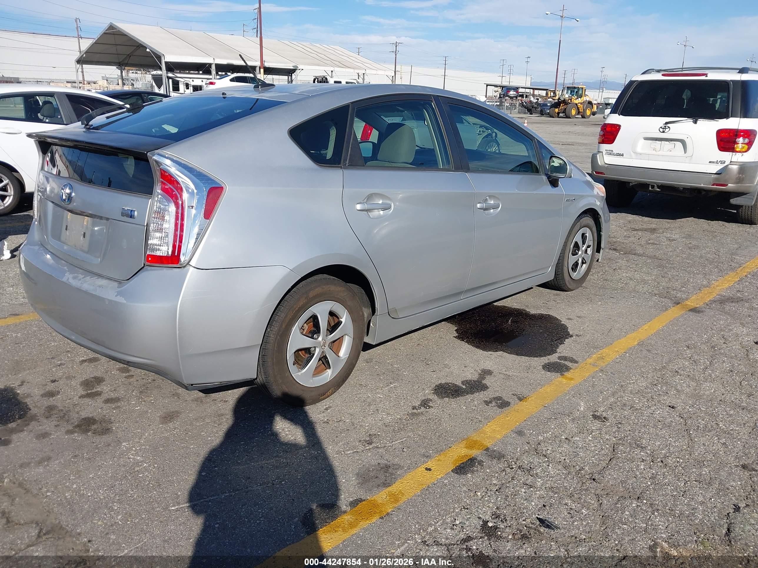 TOYOTA PRIUS image 4