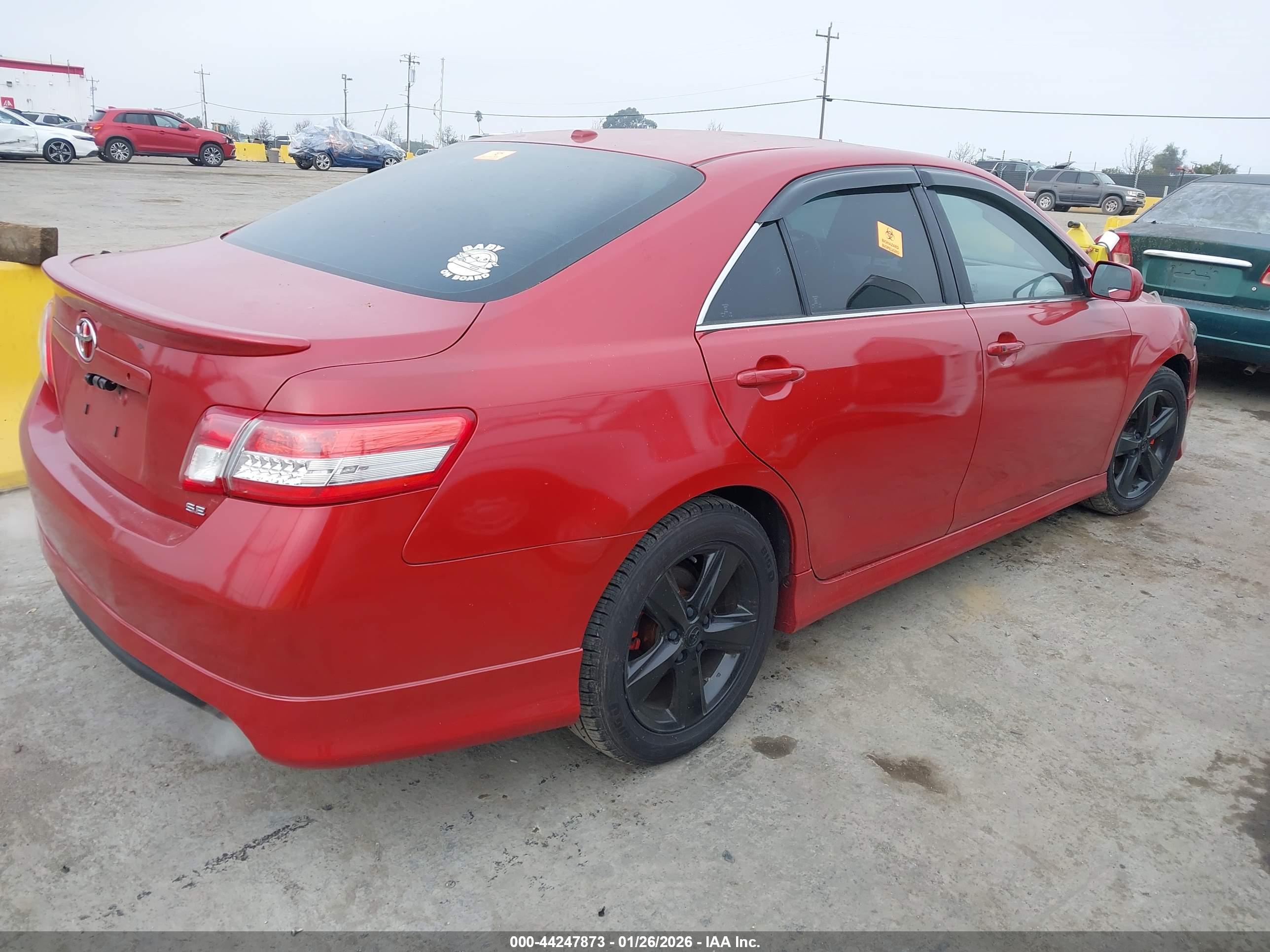 TOYOTA CAMRY image 4