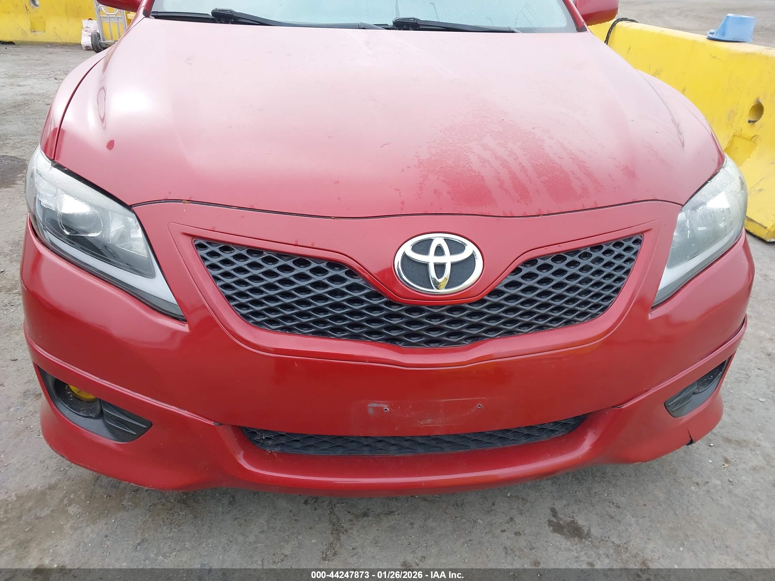 TOYOTA CAMRY image 6