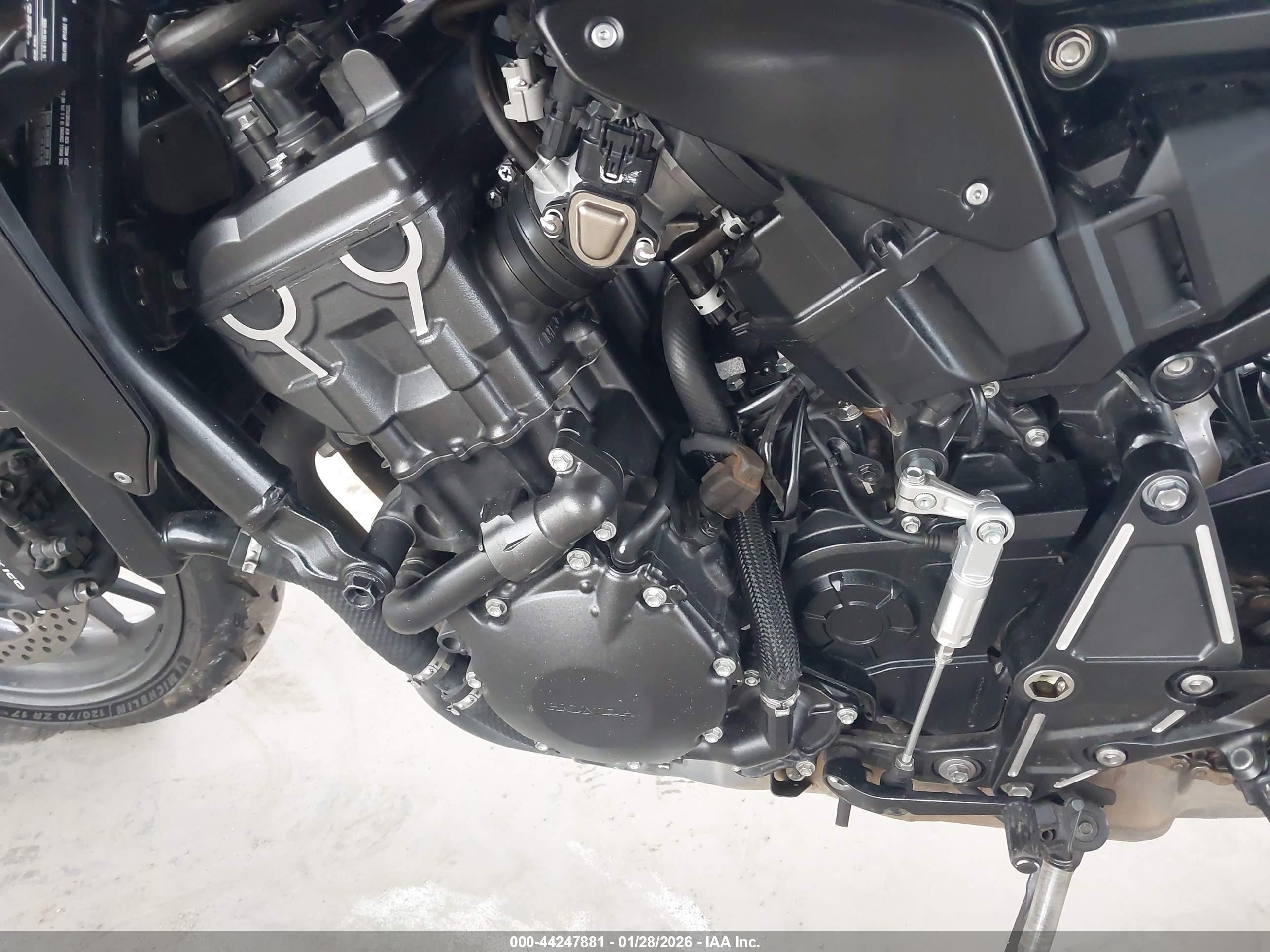HONDA CB1000 image 9