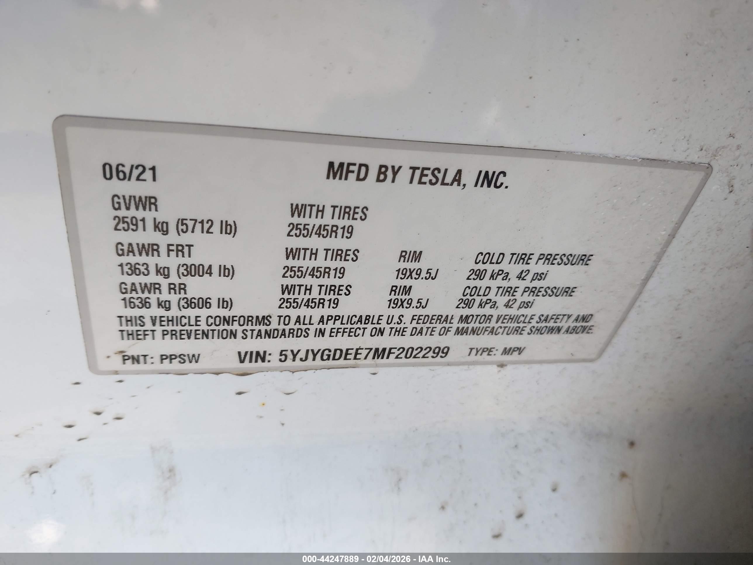TESLA MODEL image 9