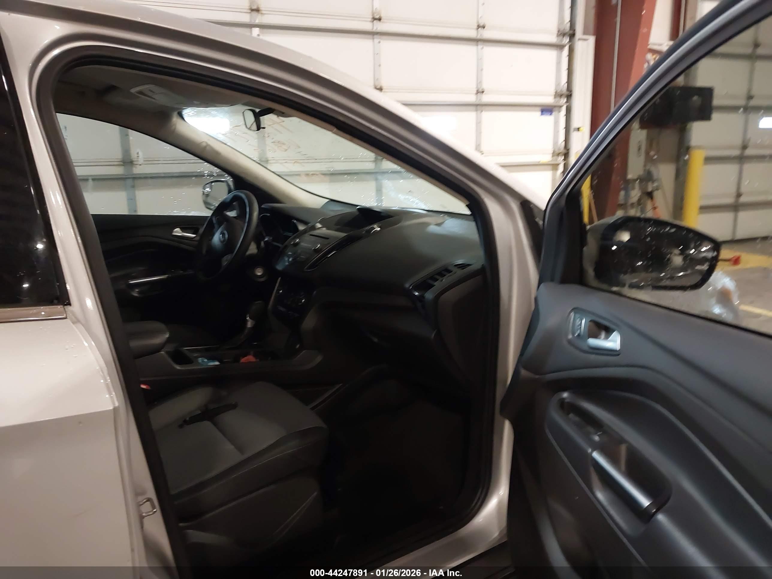 FORD ESCAPE image 5