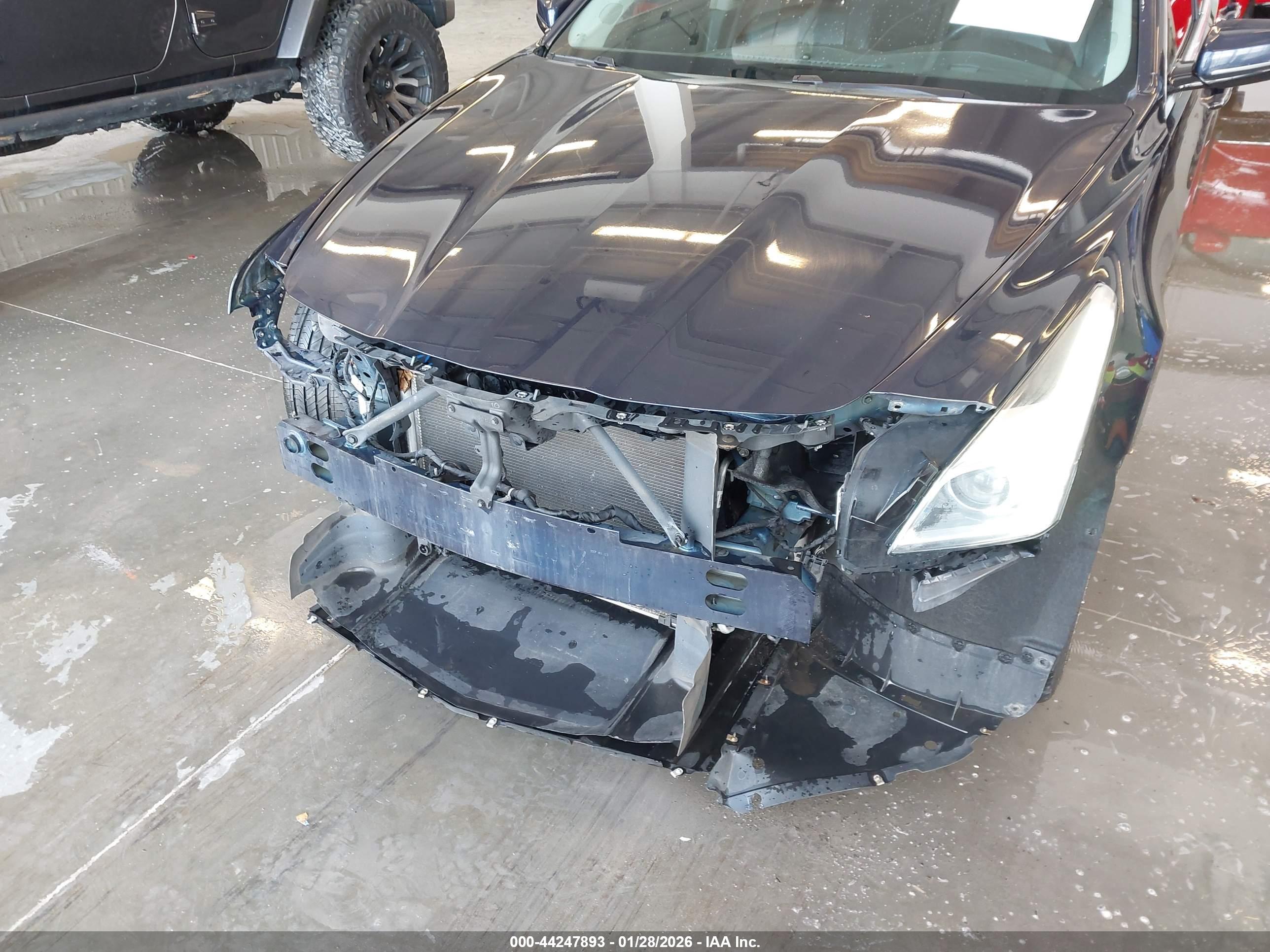 CADILLAC CTS image 6