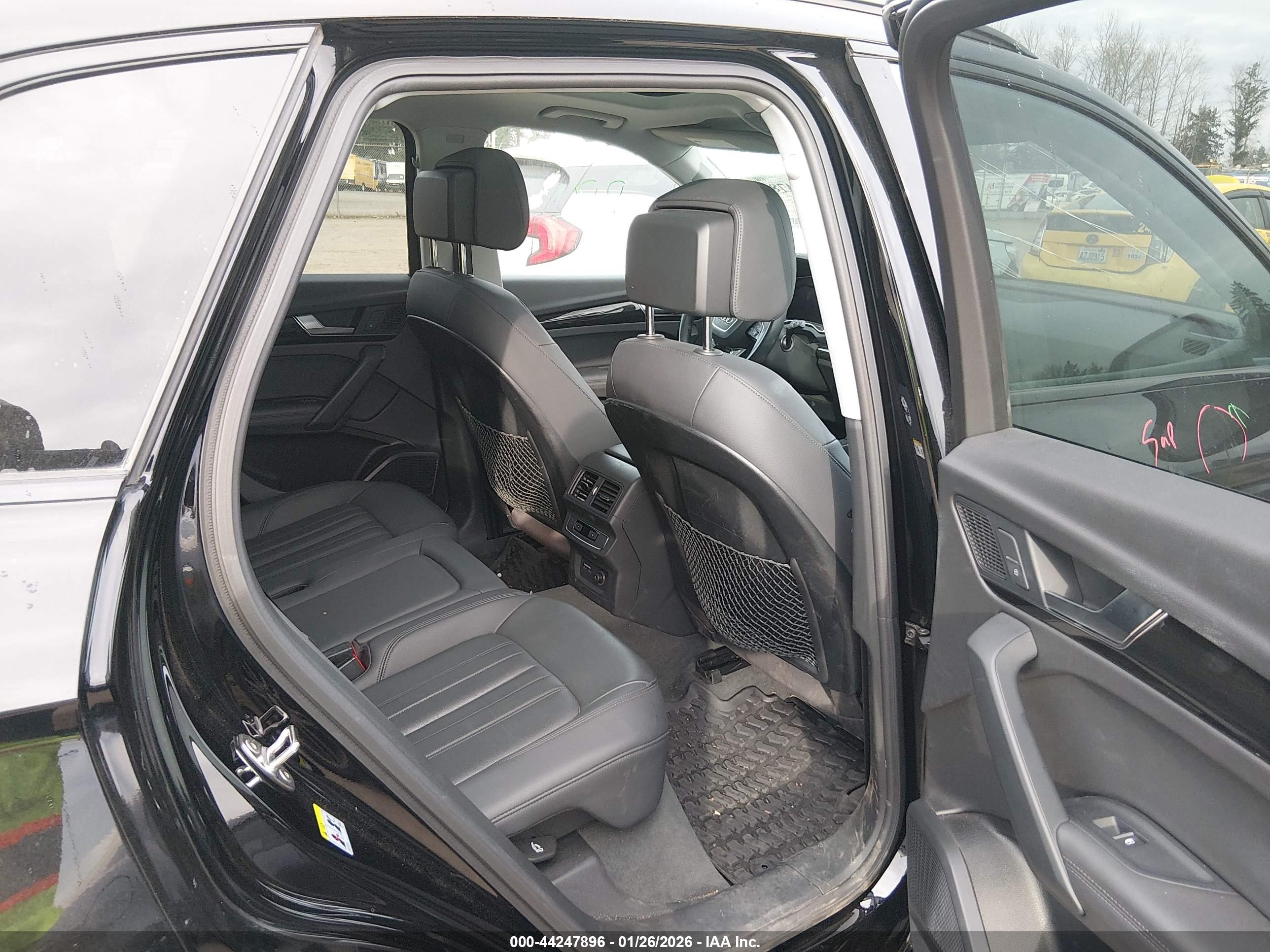 AUDI Q5 image 8