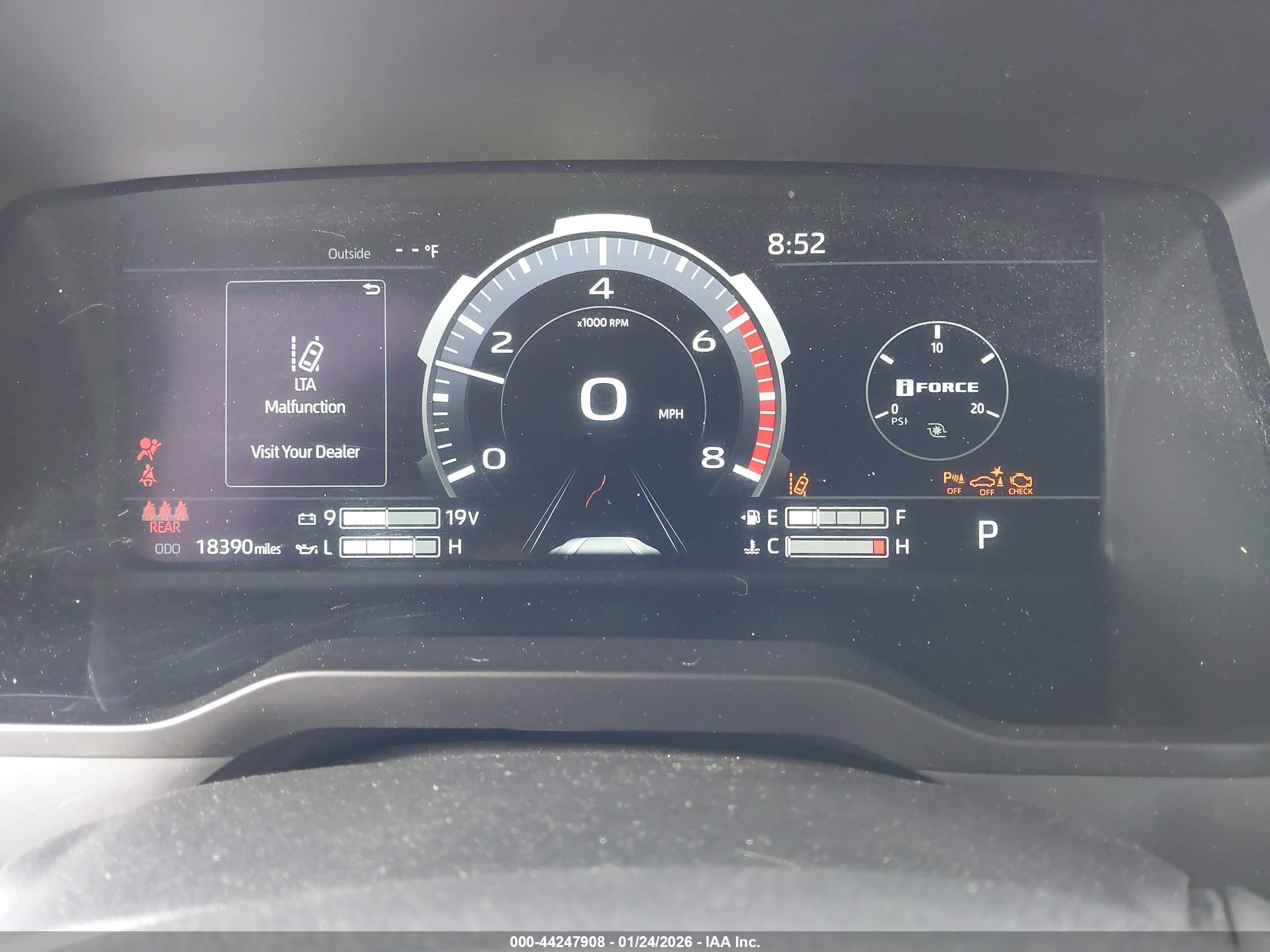 TOYOTA TUNDRA image 7