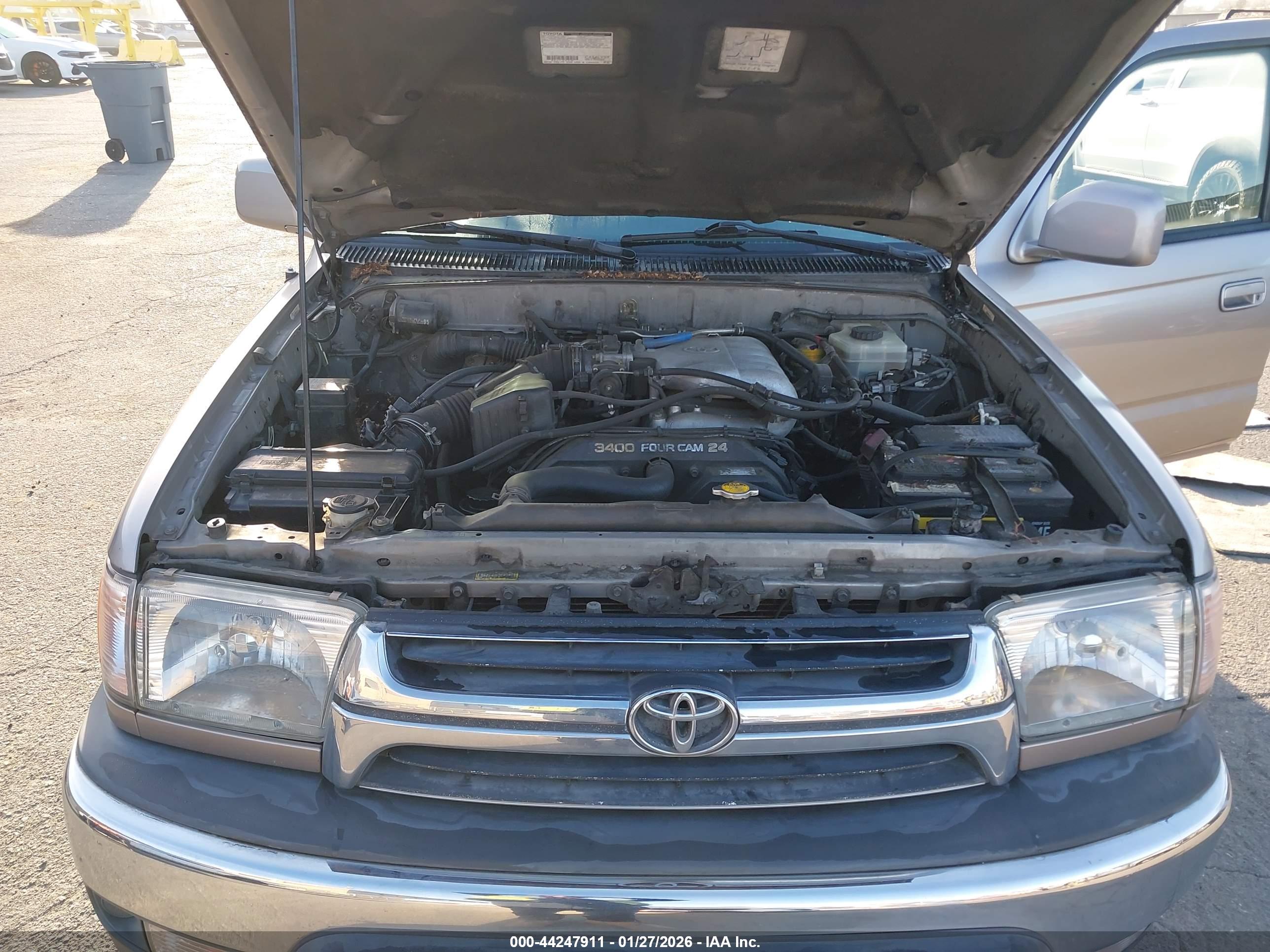 TOYOTA 4RUNNER image 10