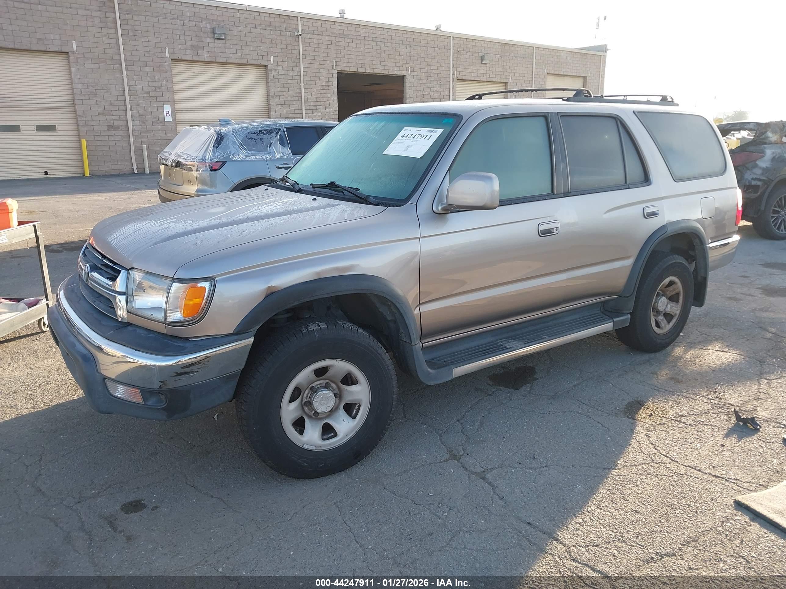TOYOTA 4RUNNER image 2