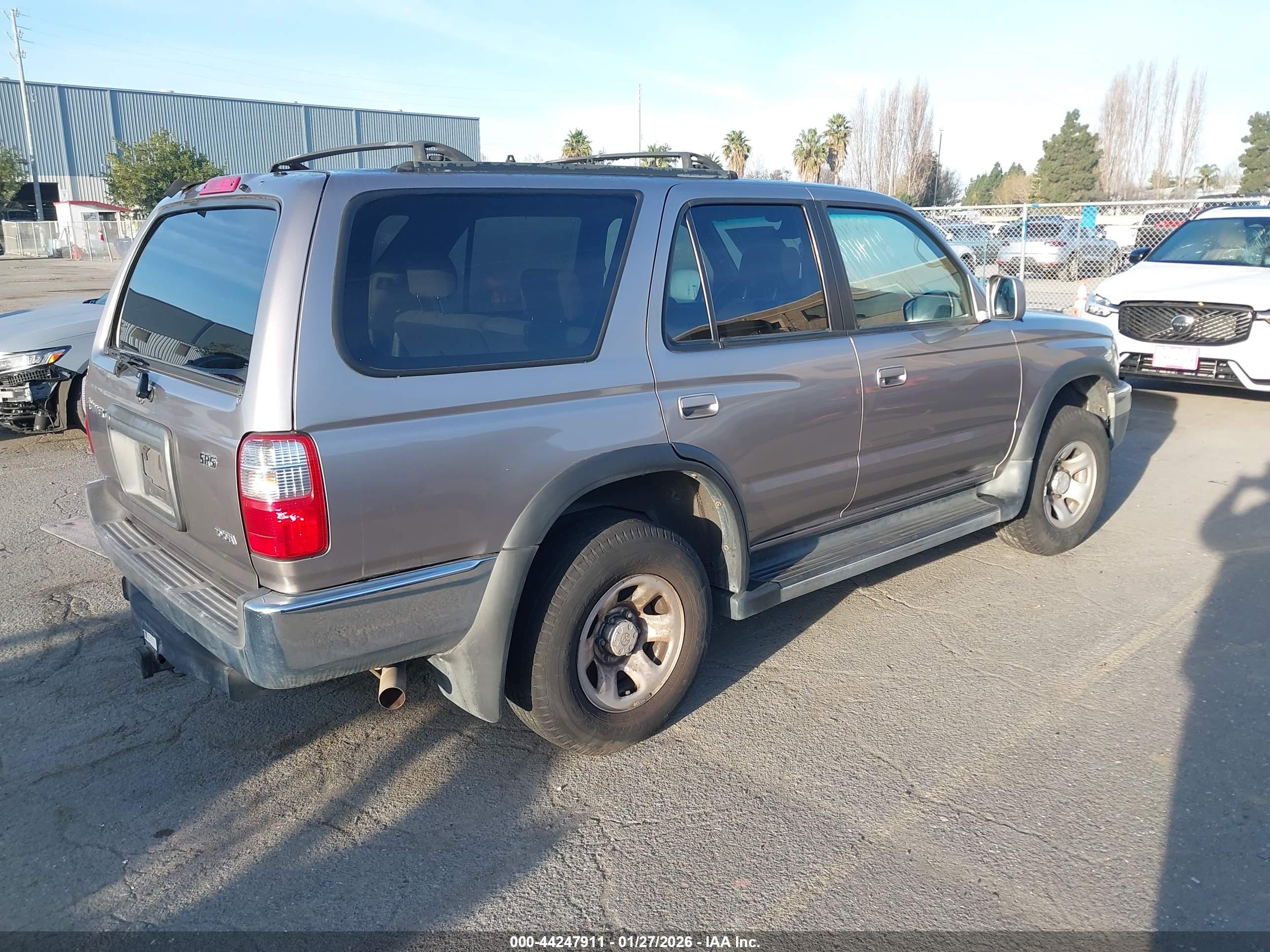 TOYOTA 4RUNNER image 4