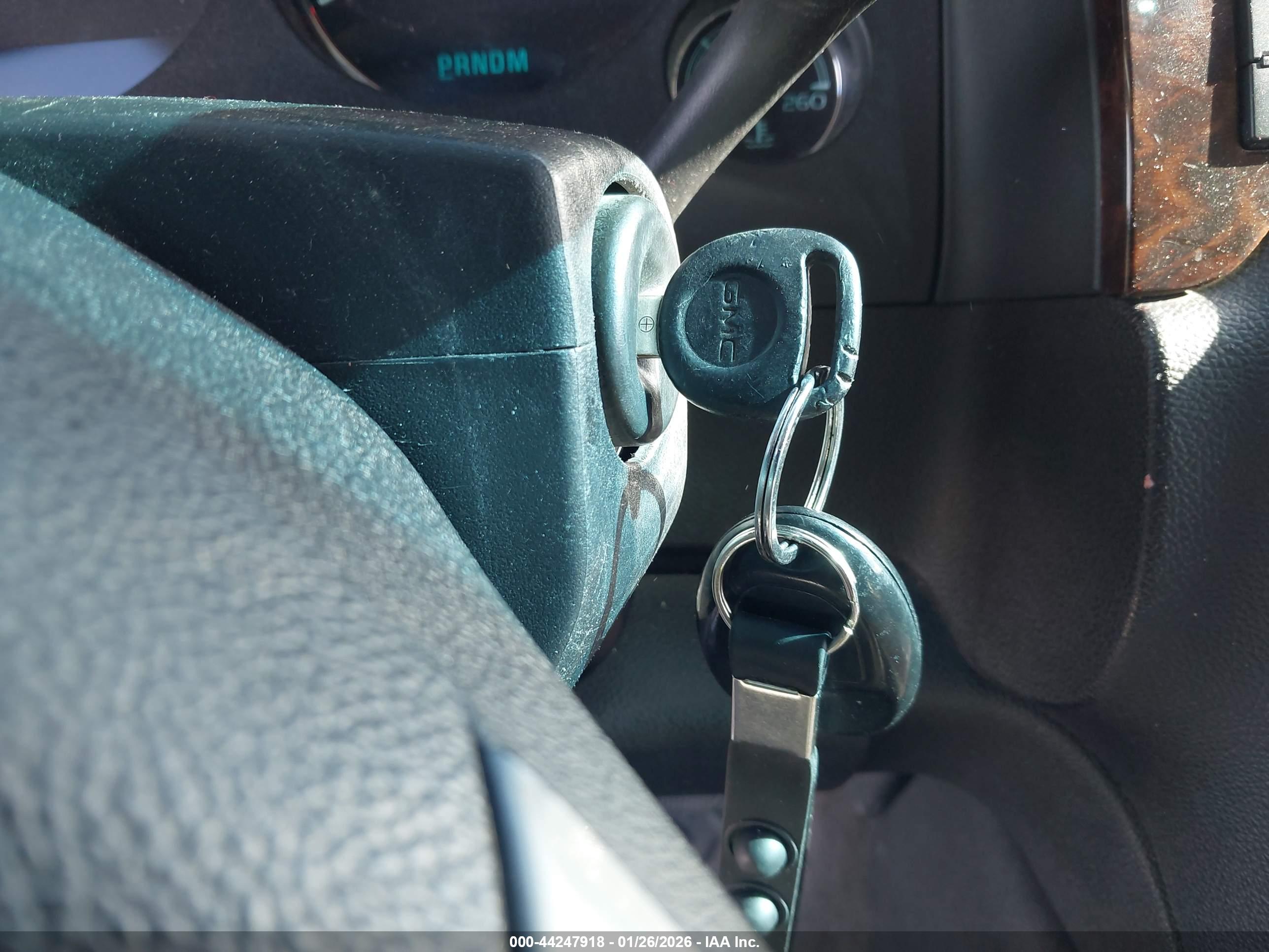 GMC YUKON image 11