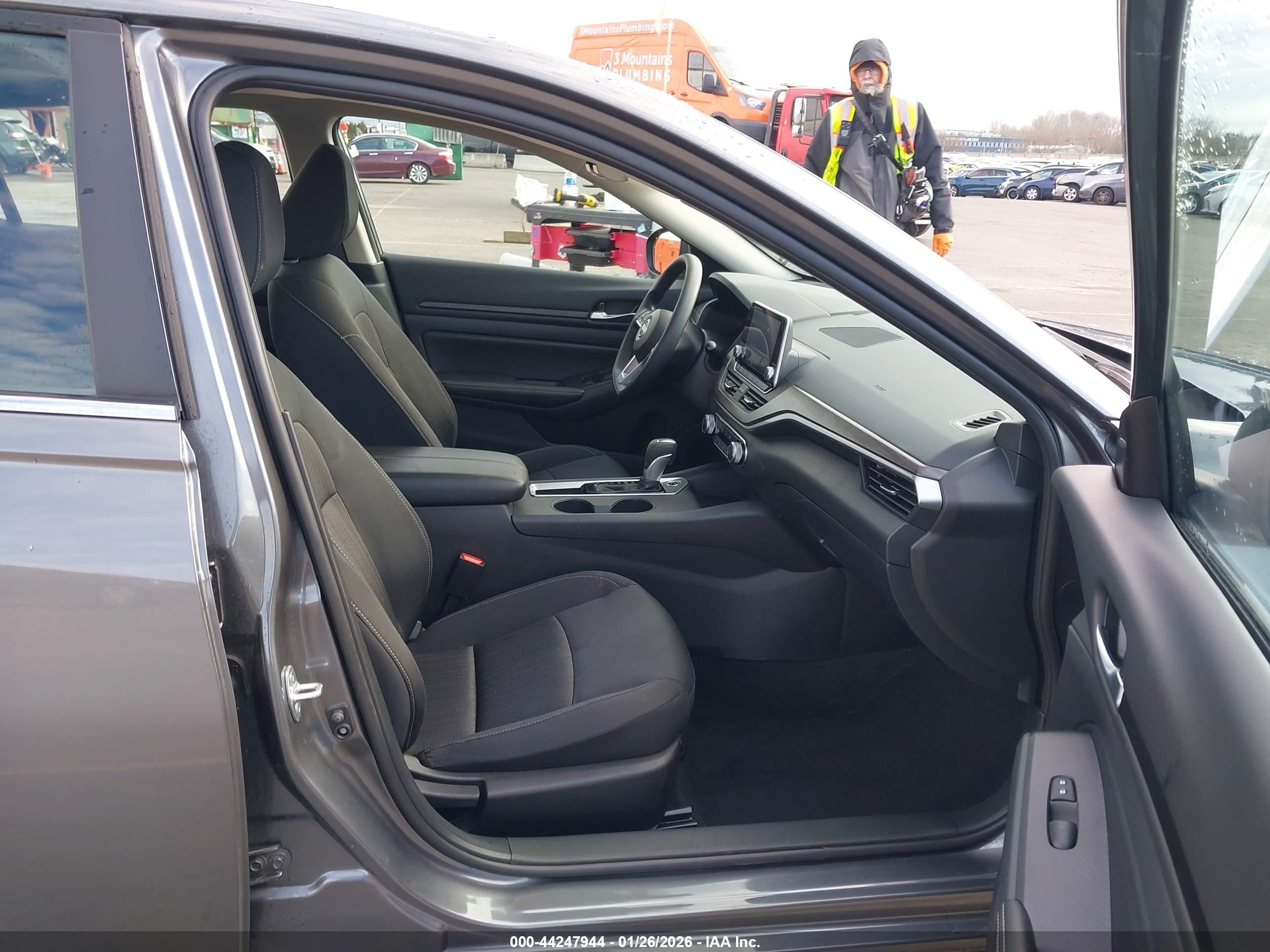 NISSAN ALTIMA image 5