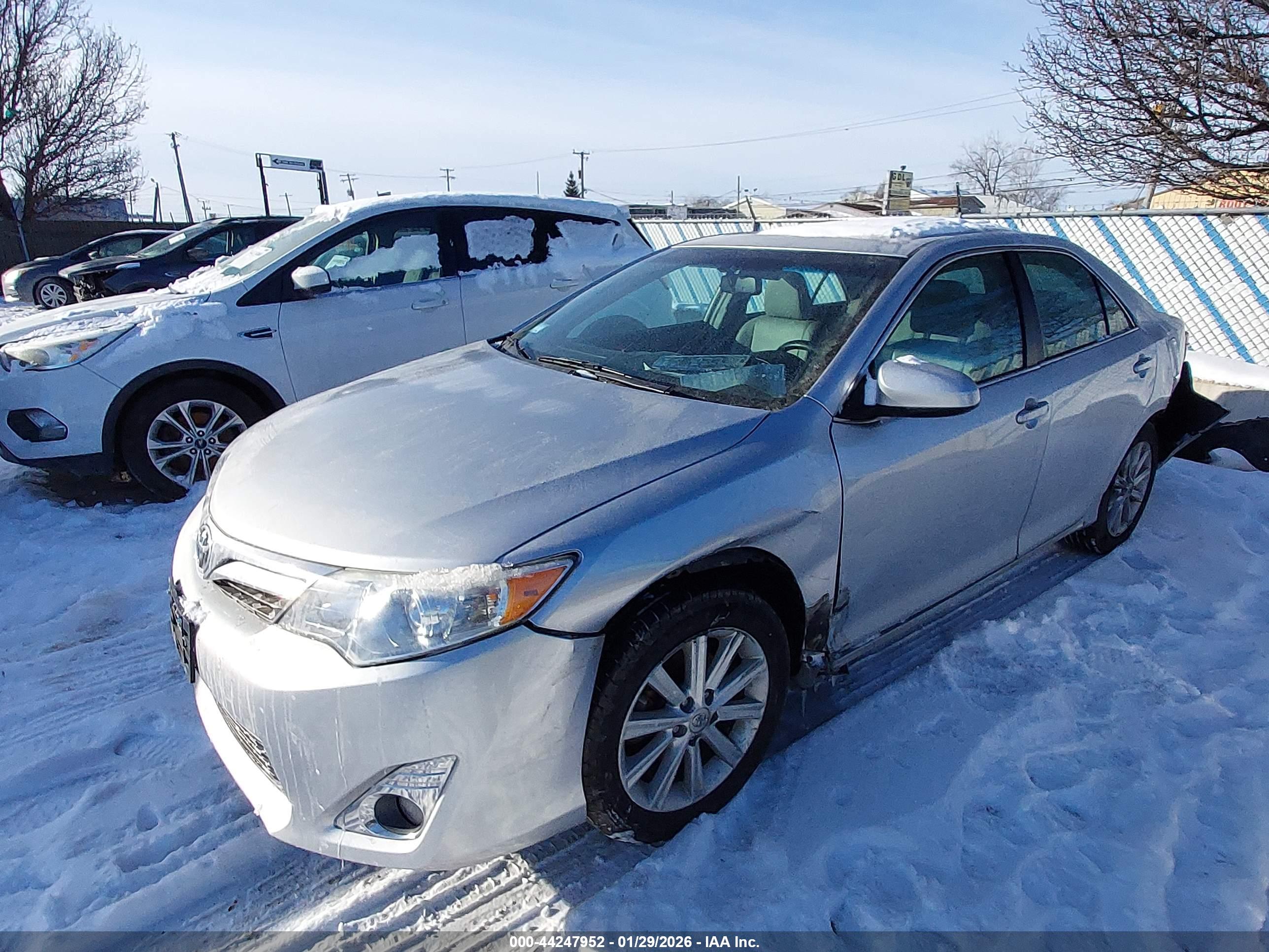 TOYOTA CAMRY image 2
