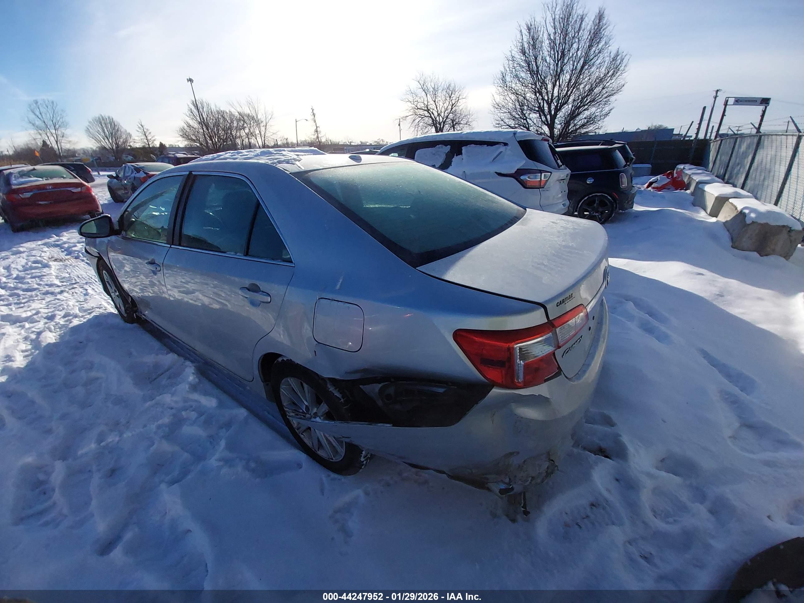 TOYOTA CAMRY image 3