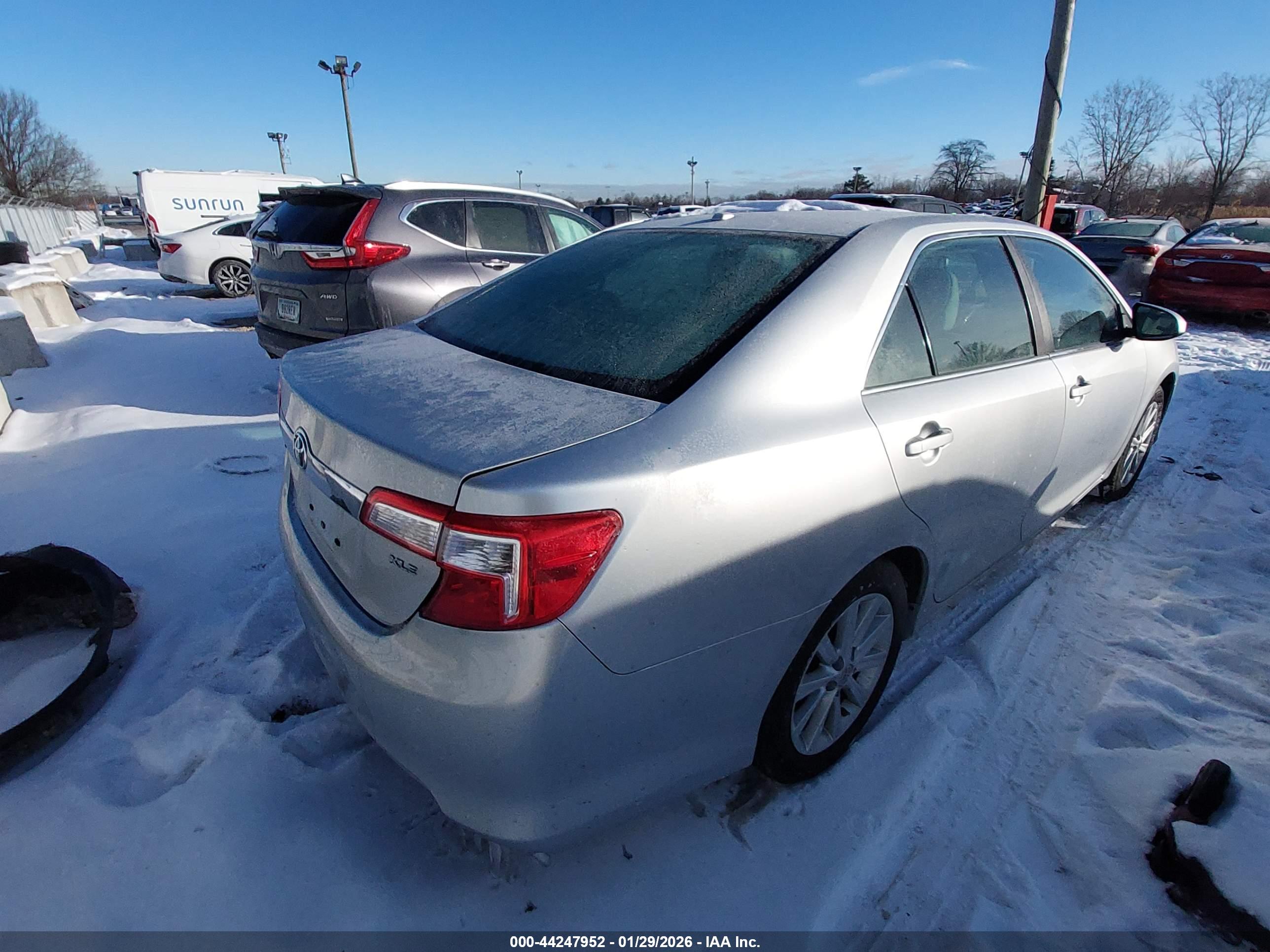 TOYOTA CAMRY image 4
