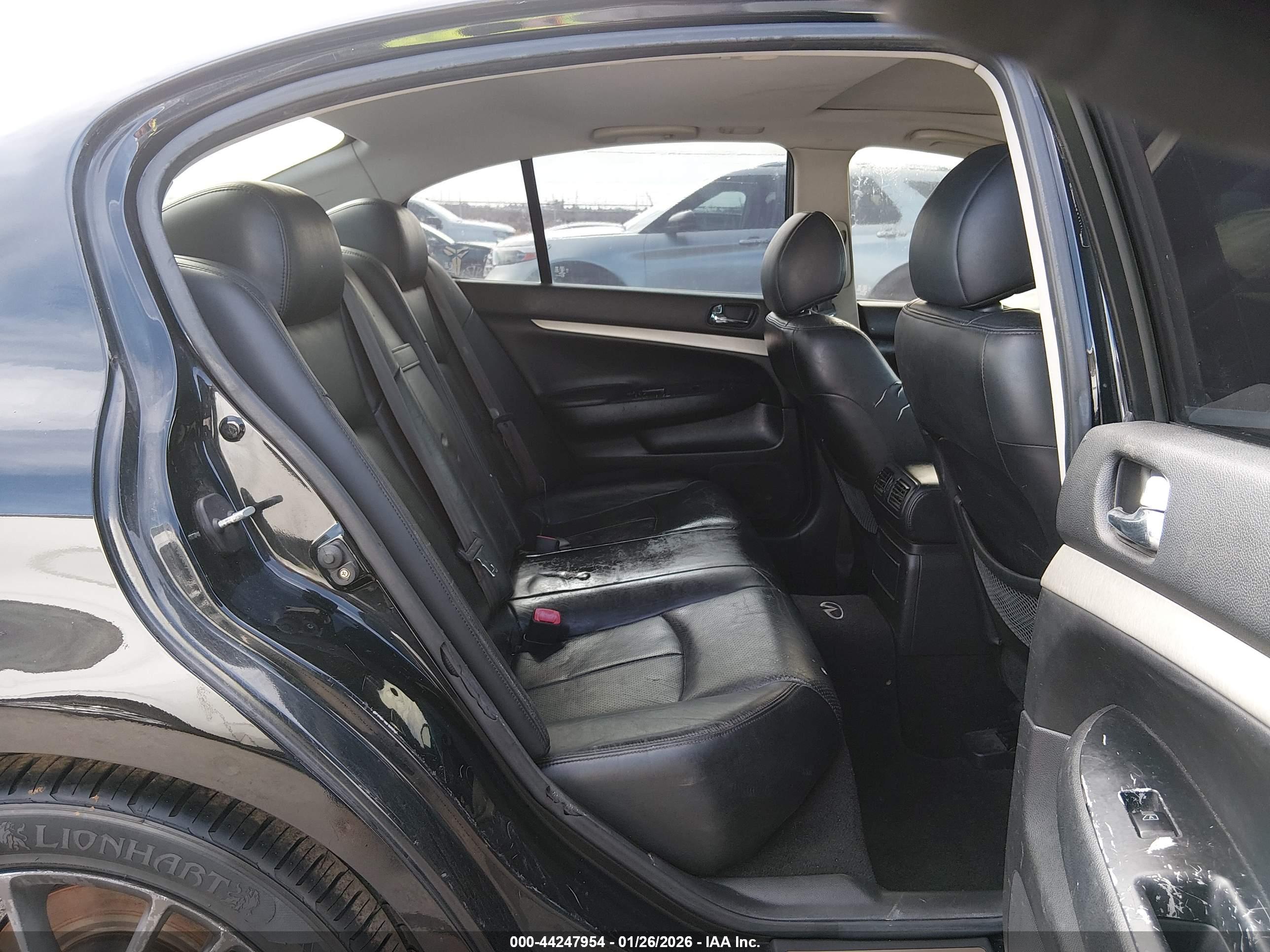 INFINITI G35 image 8
