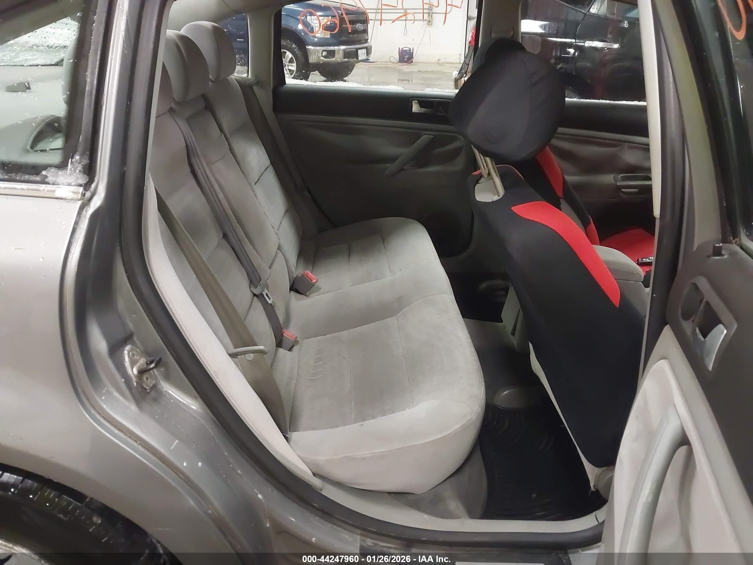 VOLKSWAGEN PASSAT image 8