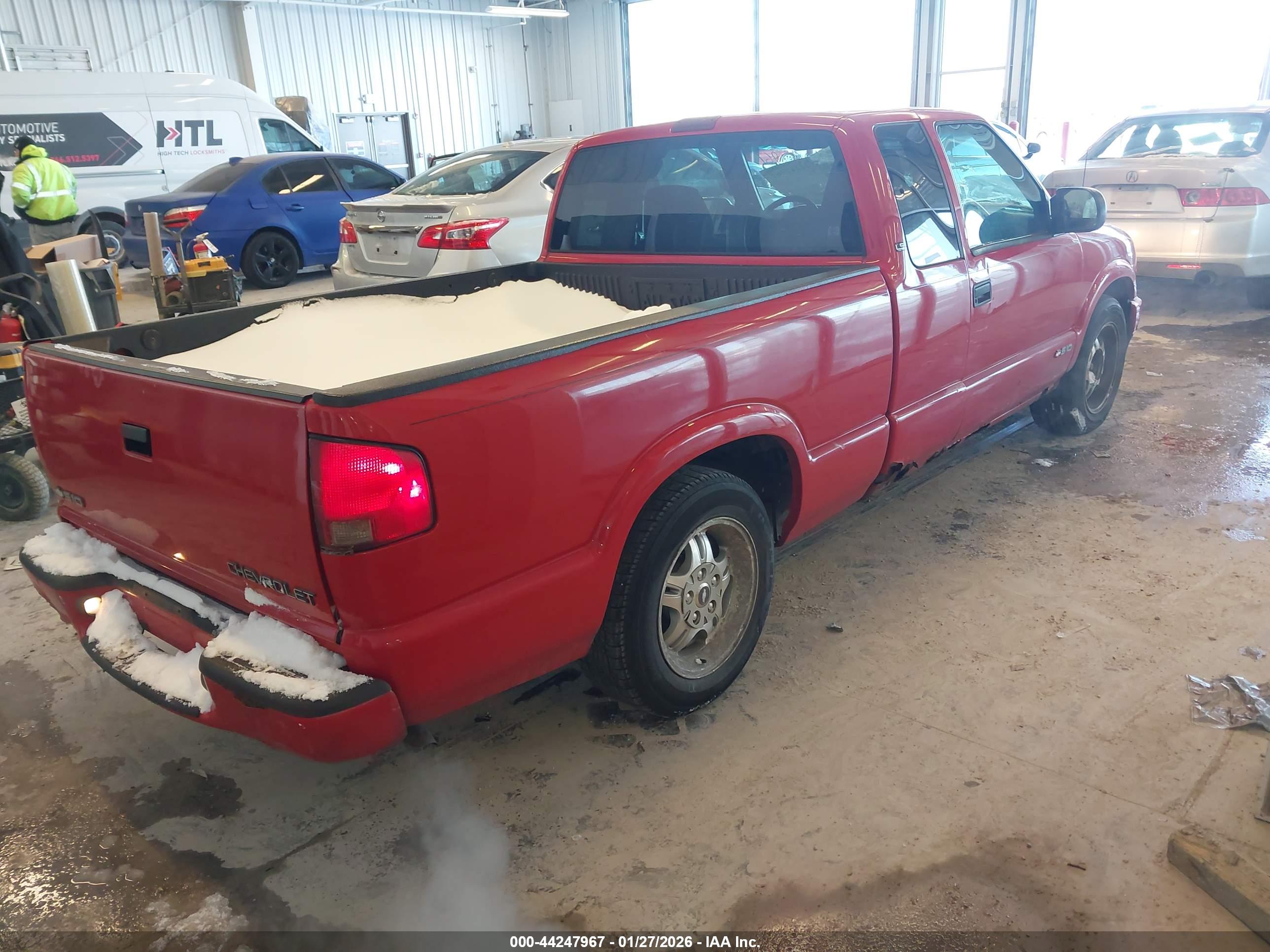 CHEVROLET S-10 image 4