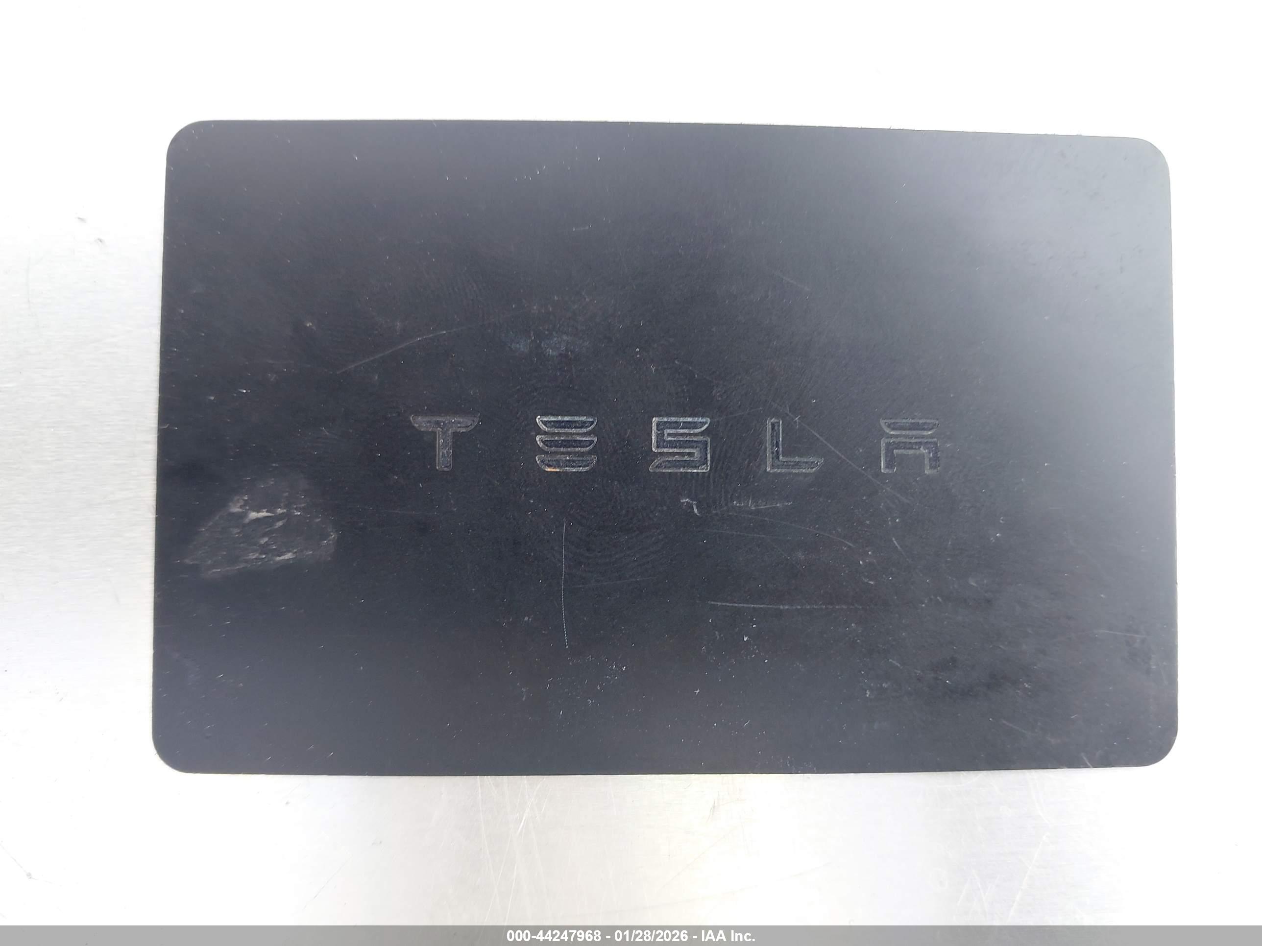 TESLA MODEL image 11