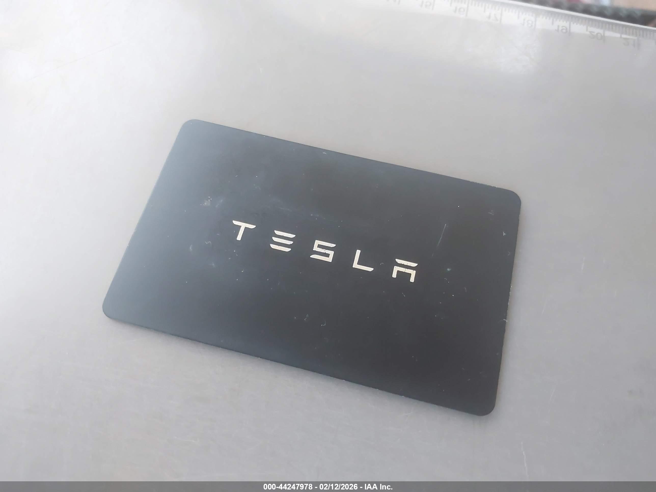 TESLA MODEL image 11