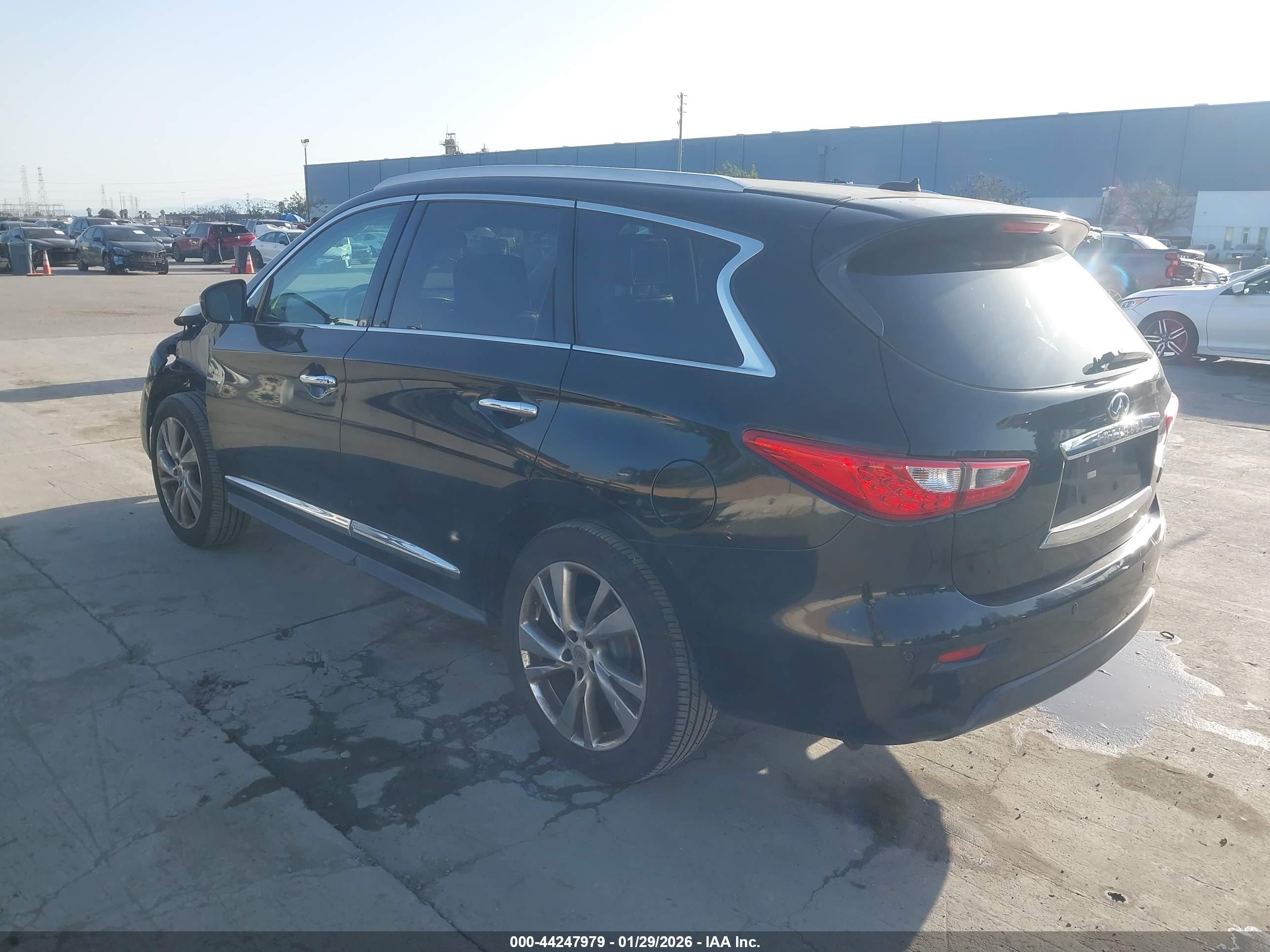 INFINITI JX35 image 3