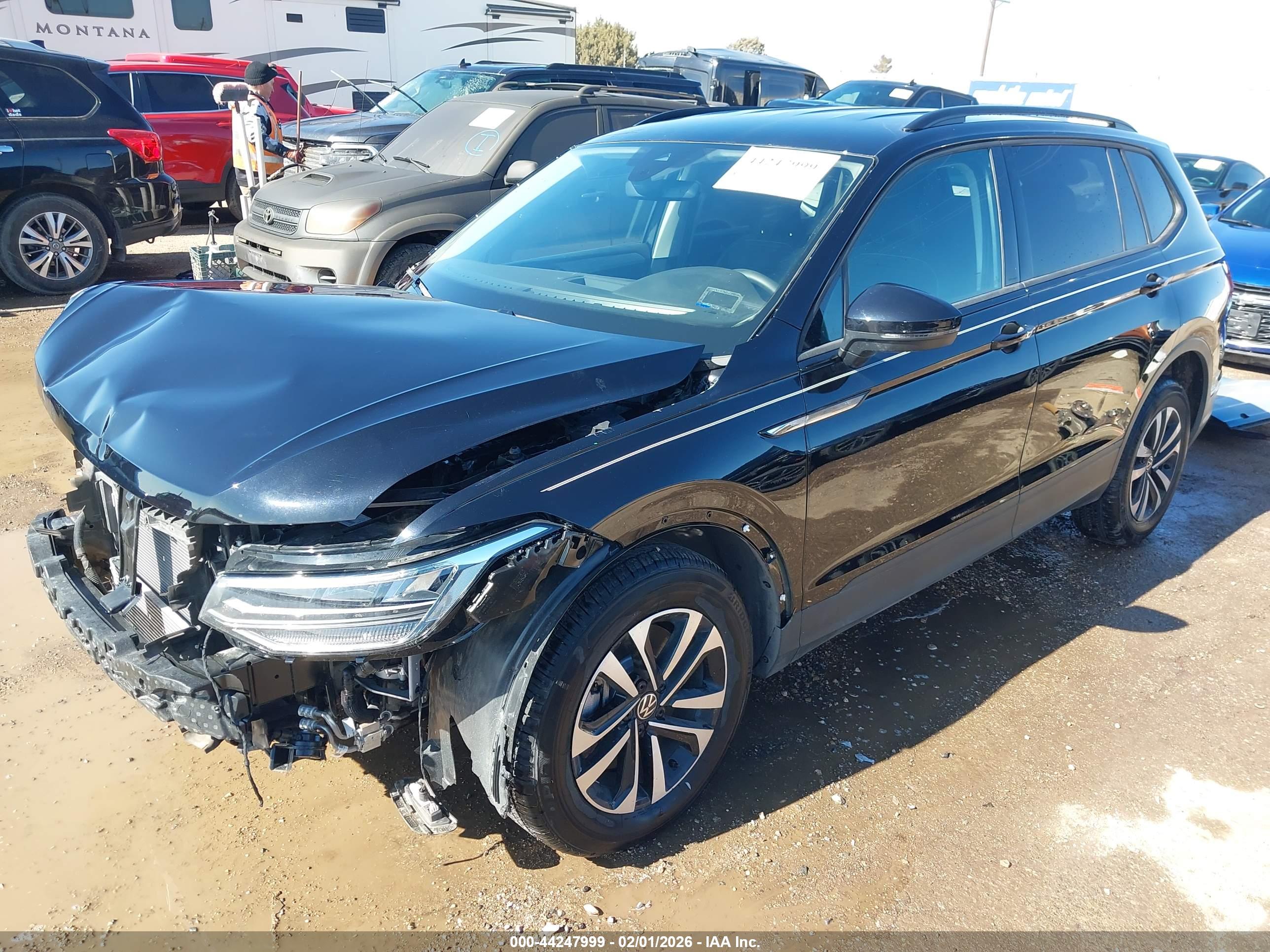 VOLKSWAGEN TIGUAN image 2