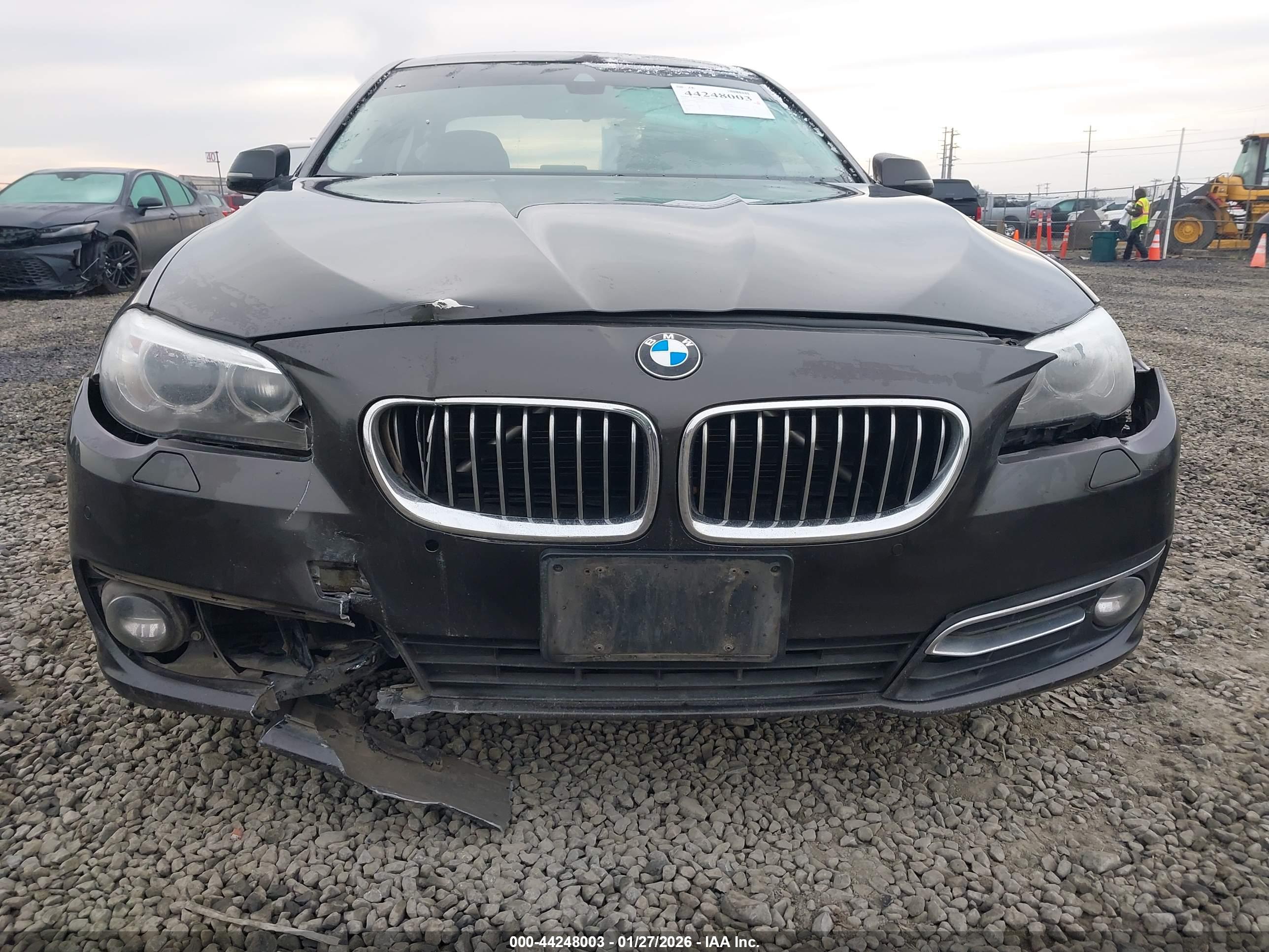 BMW 535I image 6