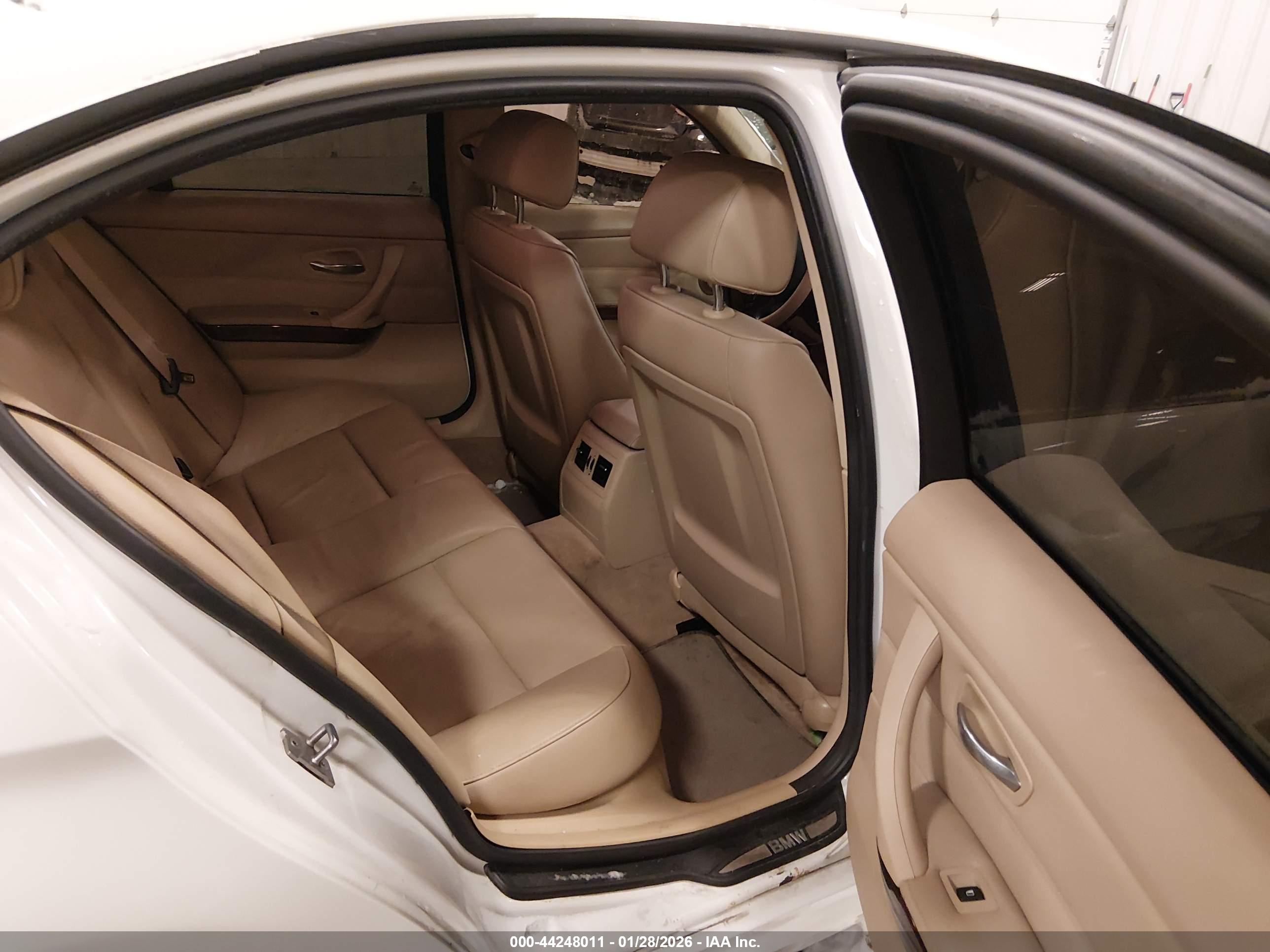 BMW 328I image 8