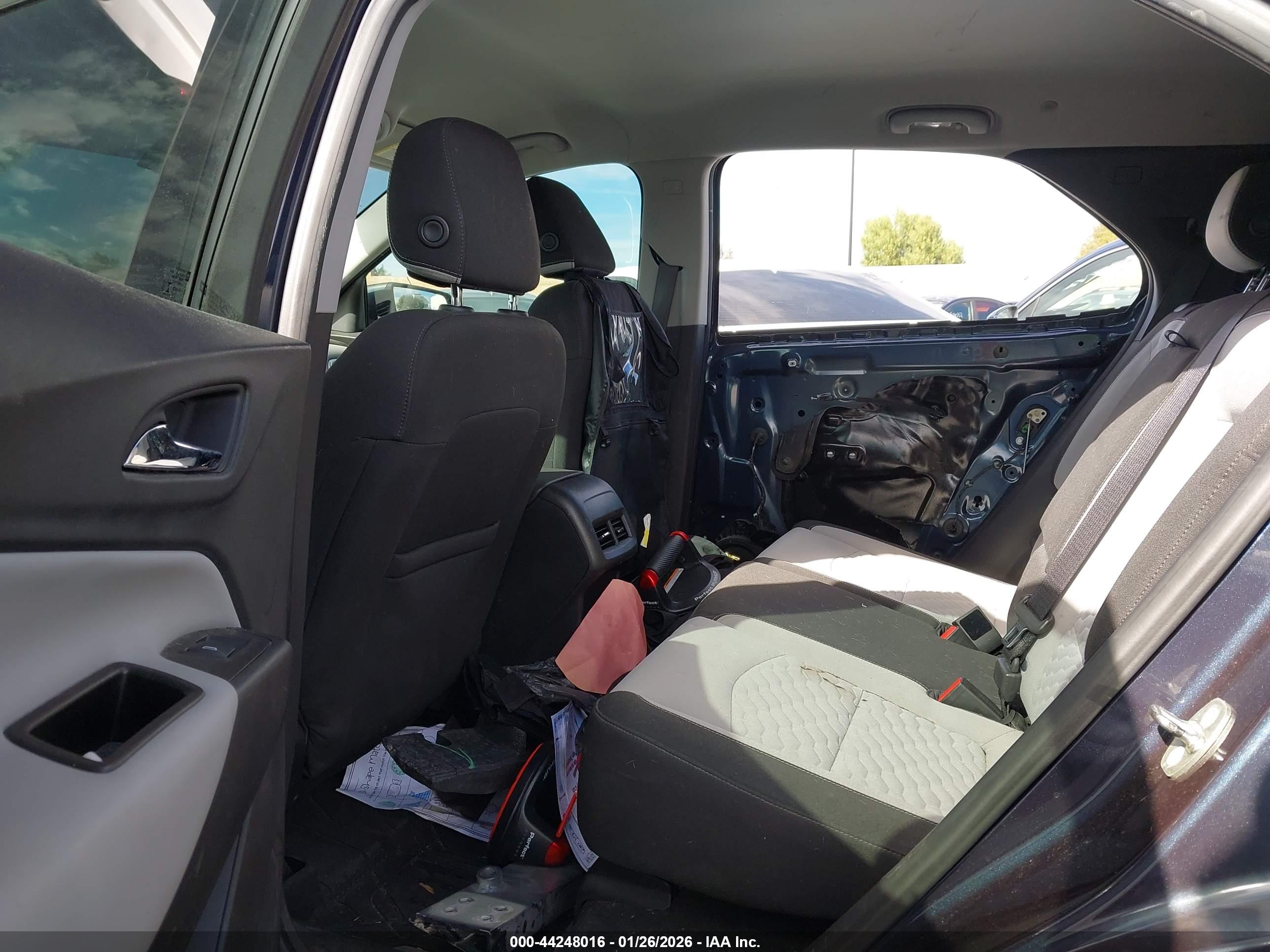 CHEVROLET EQUINOX image 8