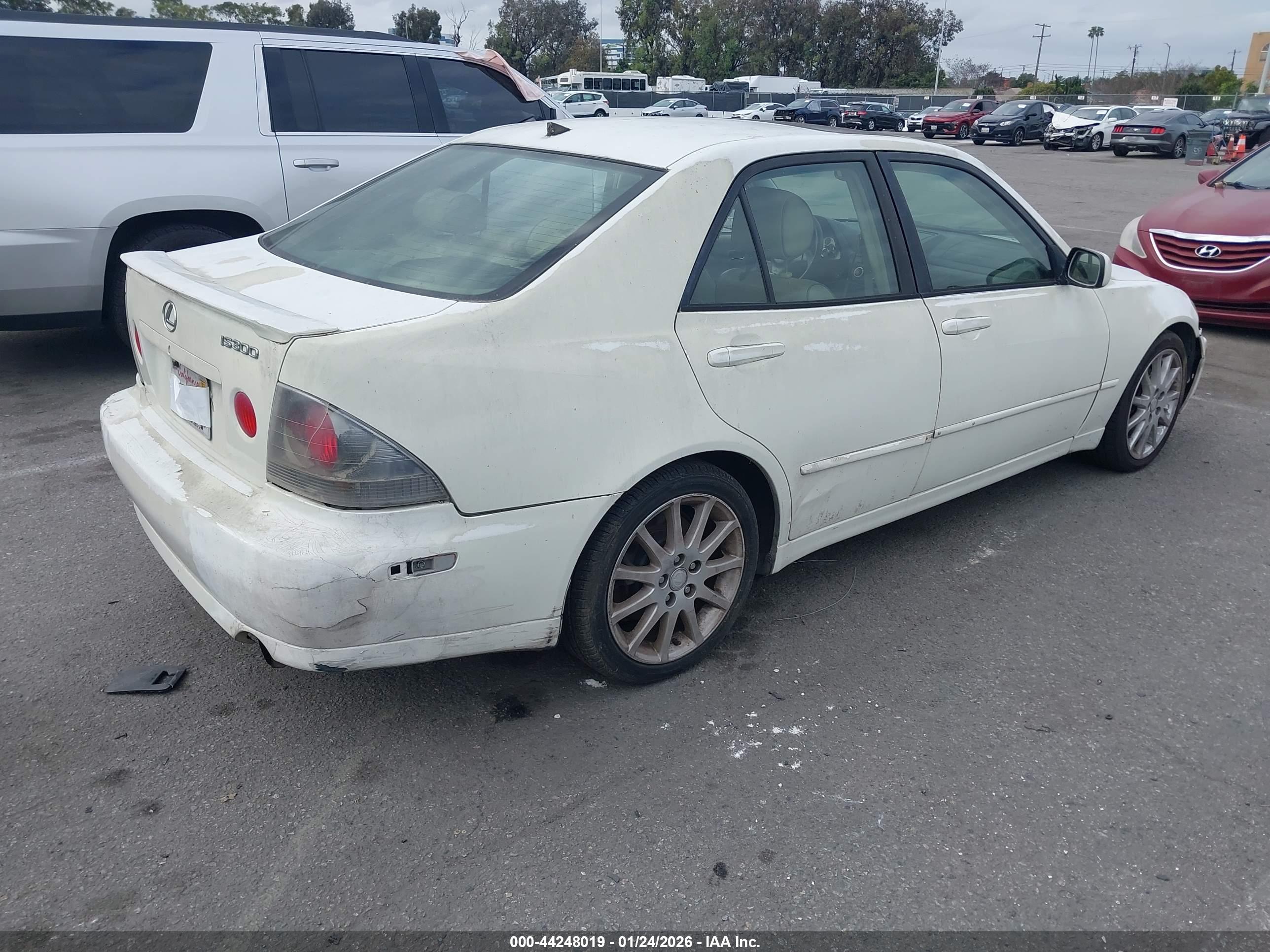 LEXUS IS image 4
