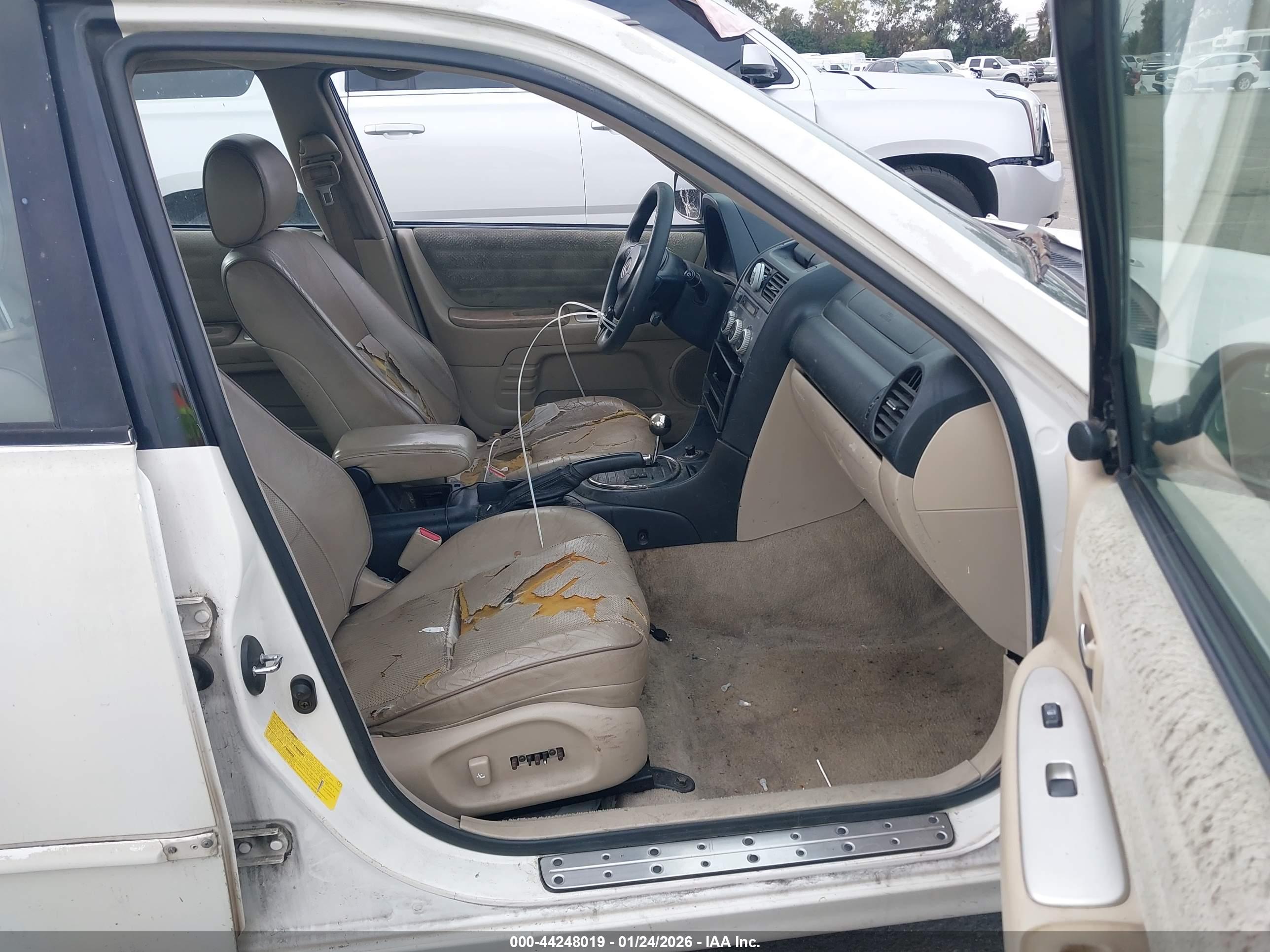 LEXUS IS image 5