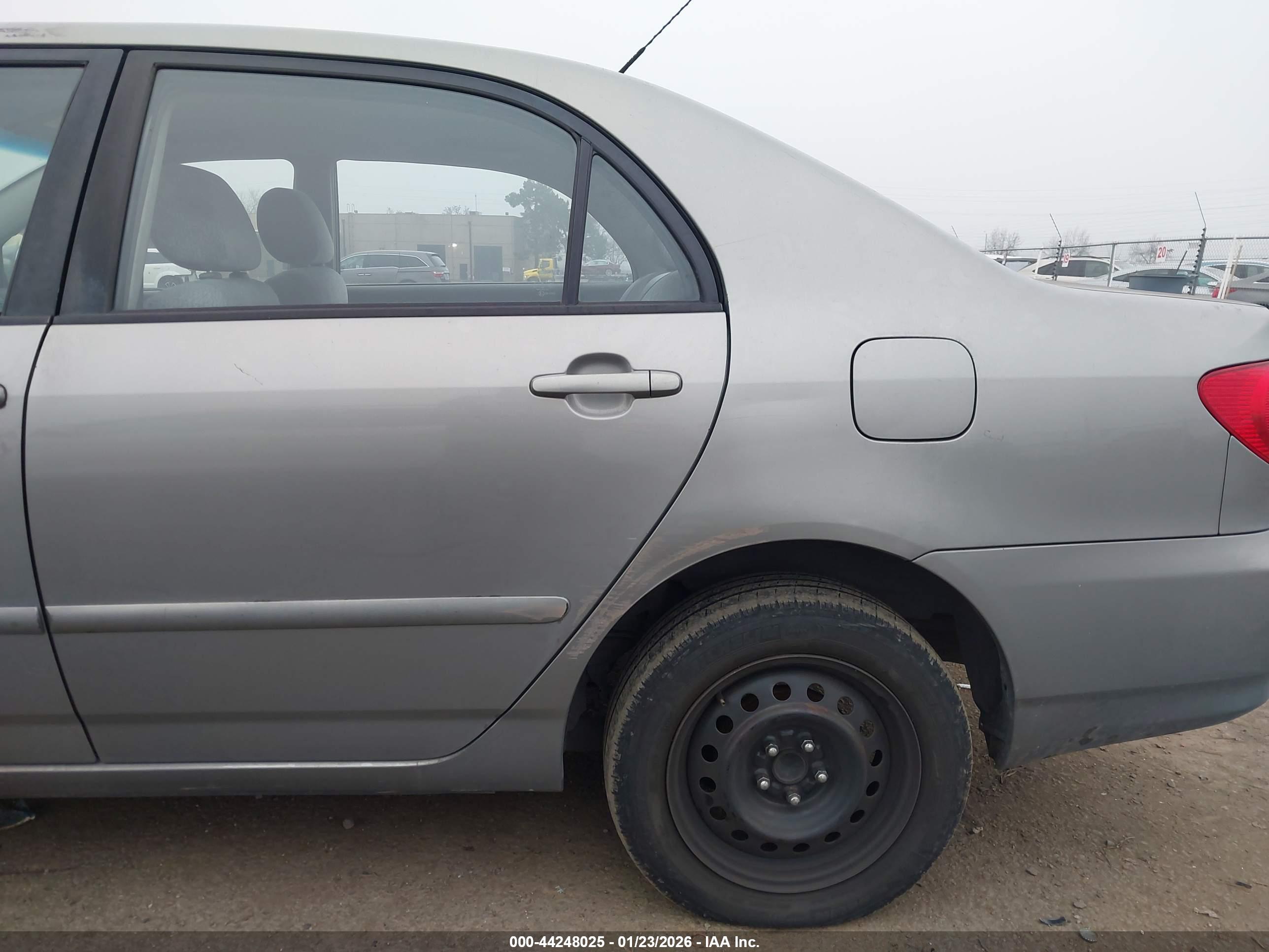 TOYOTA COROLLA image 6