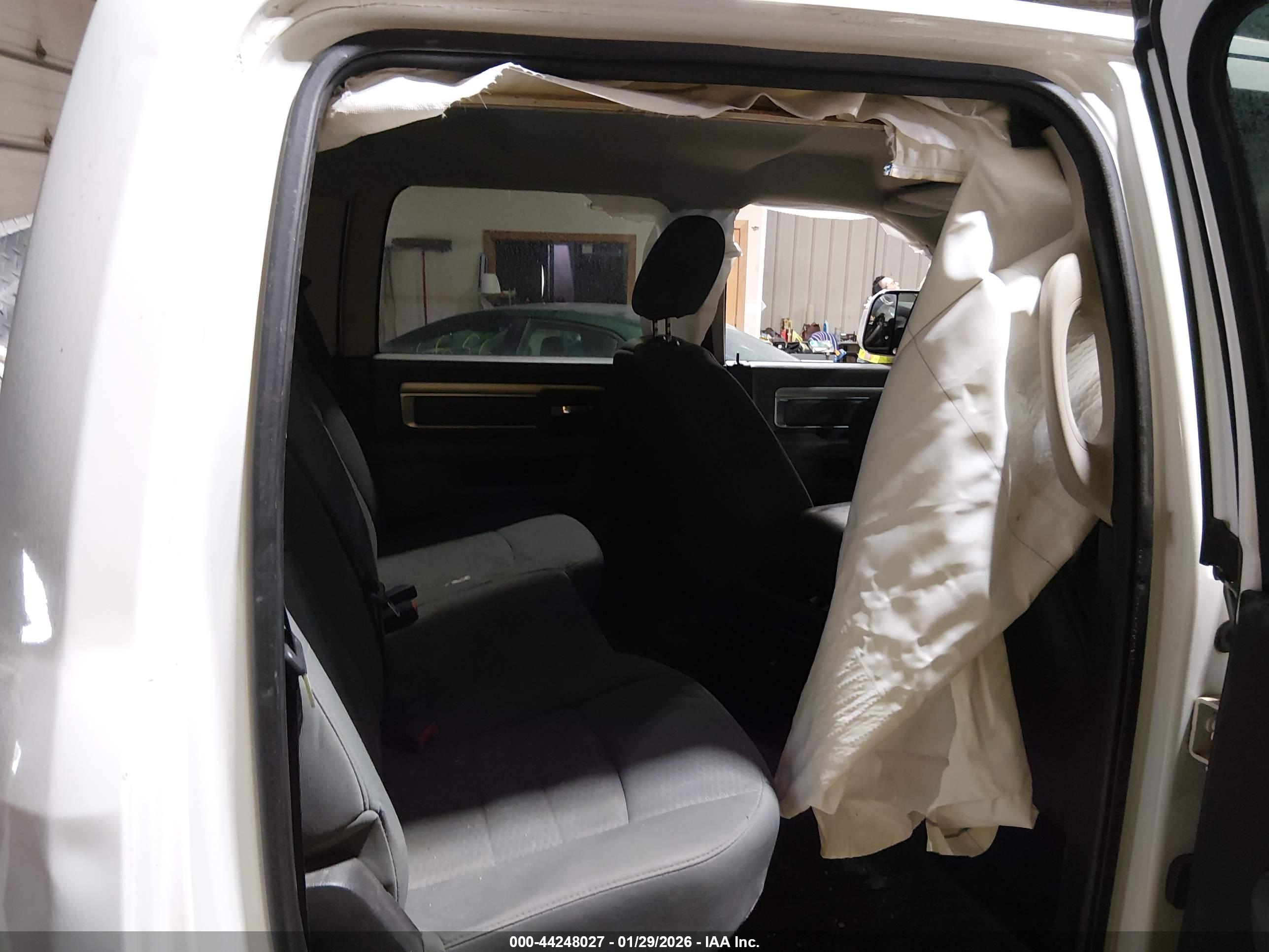 RAM 2500 image 8