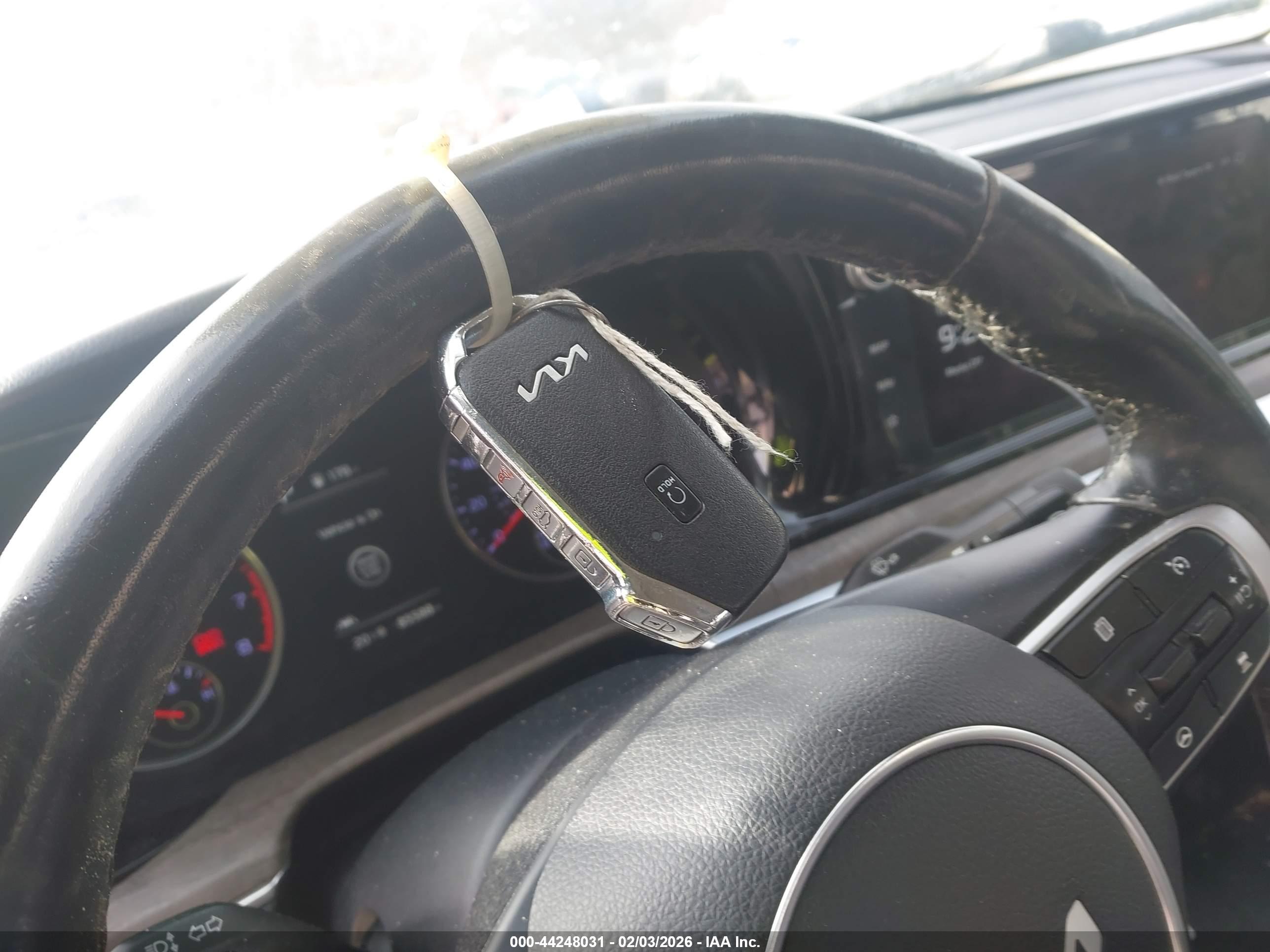 KIA K5 image 11