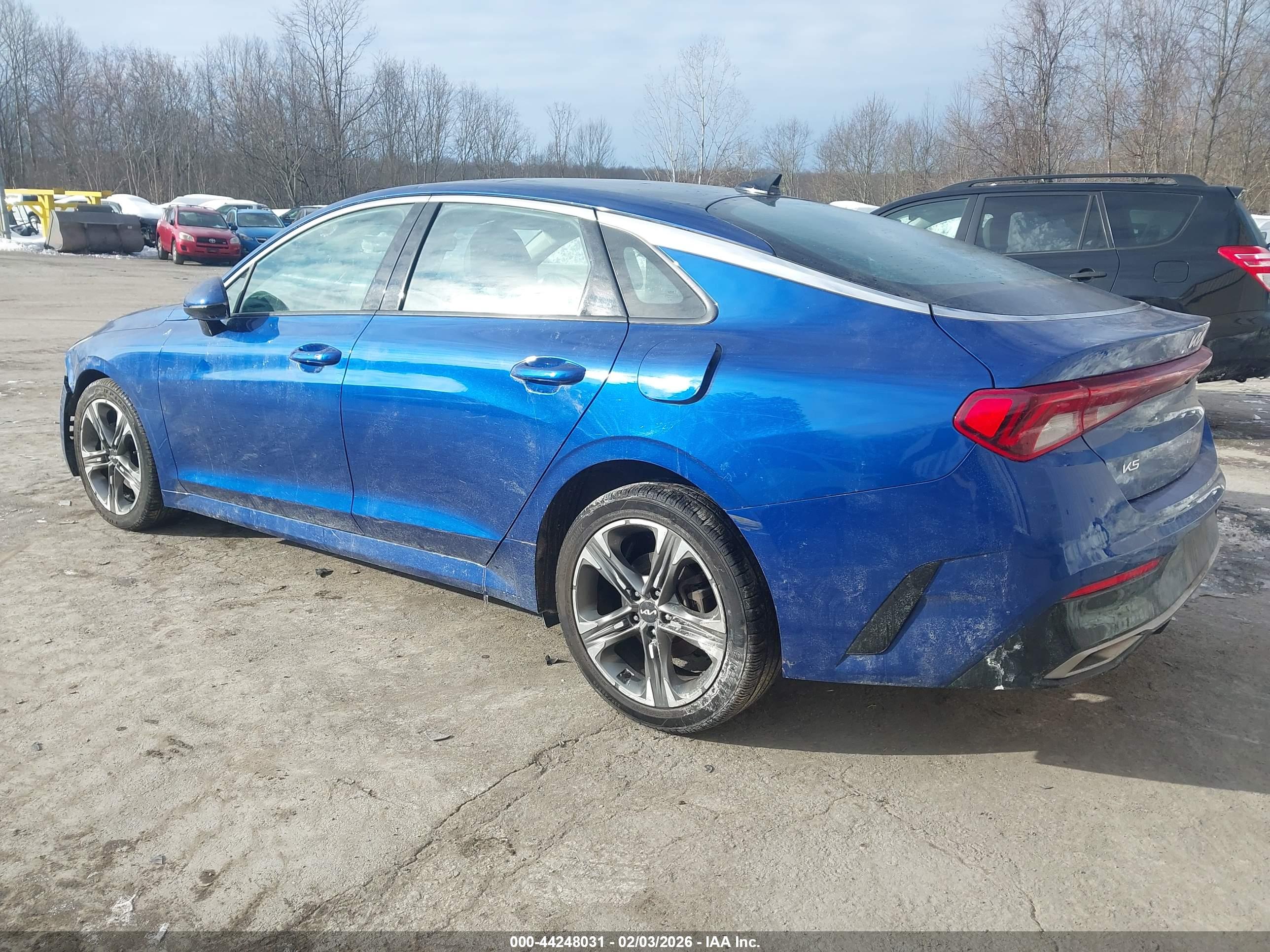 KIA K5 image 3