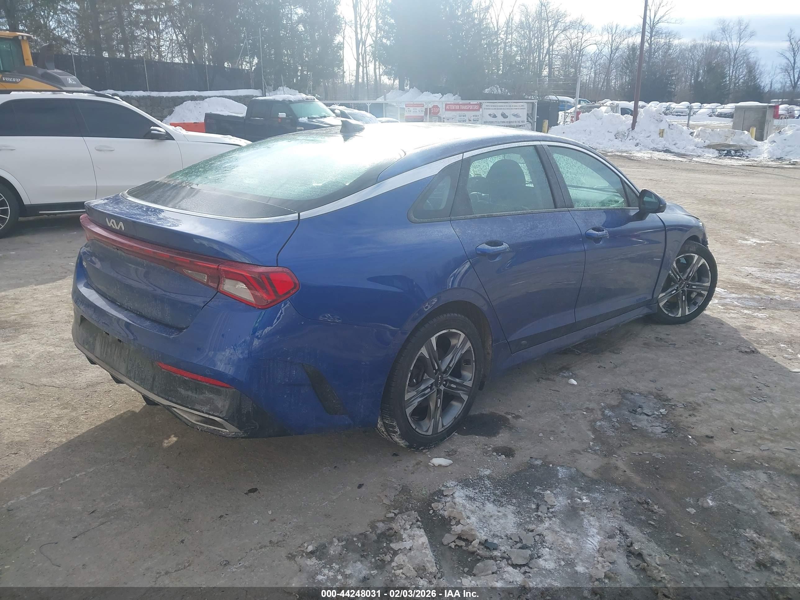 KIA K5 image 4