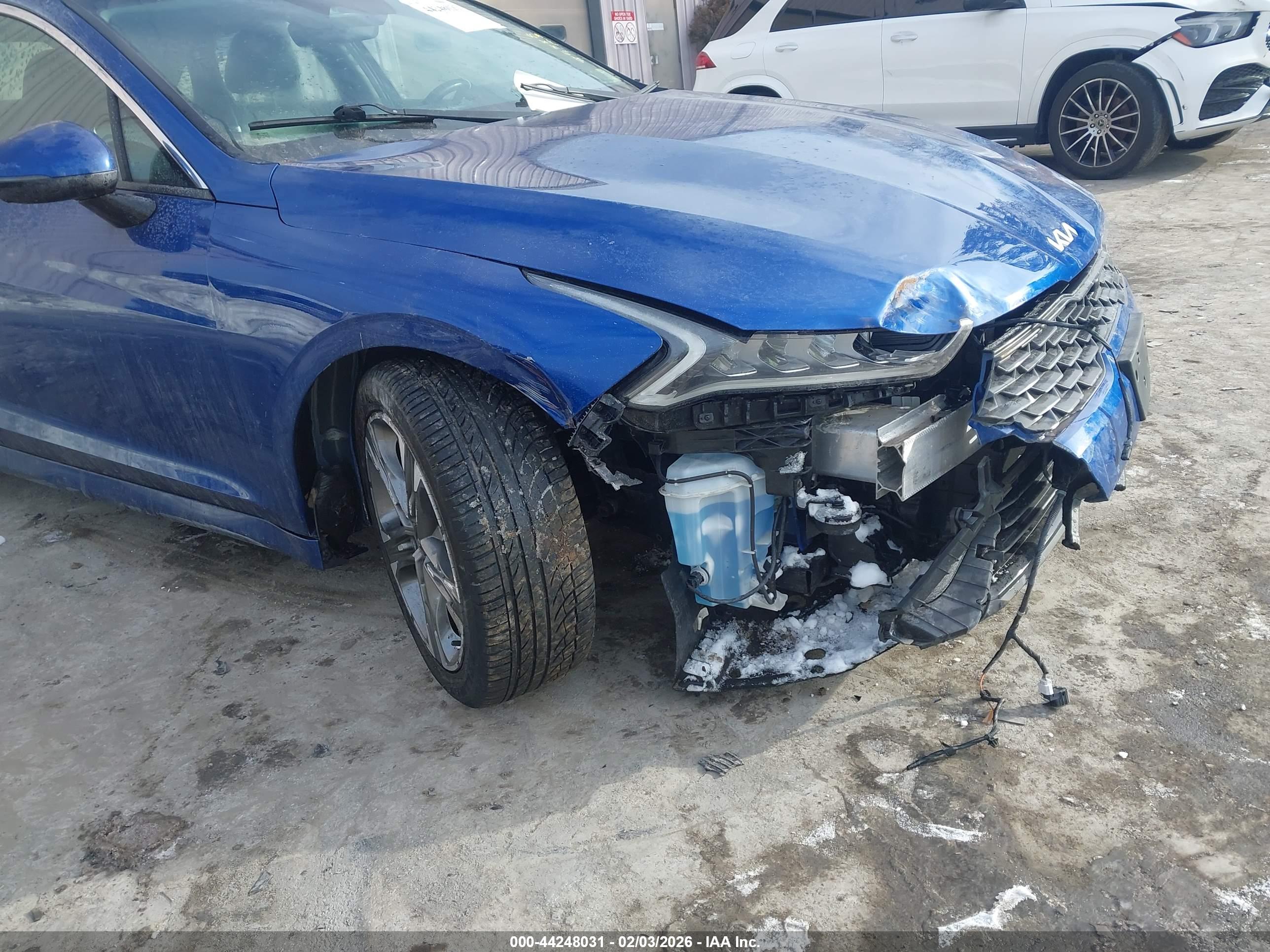 KIA K5 image 6