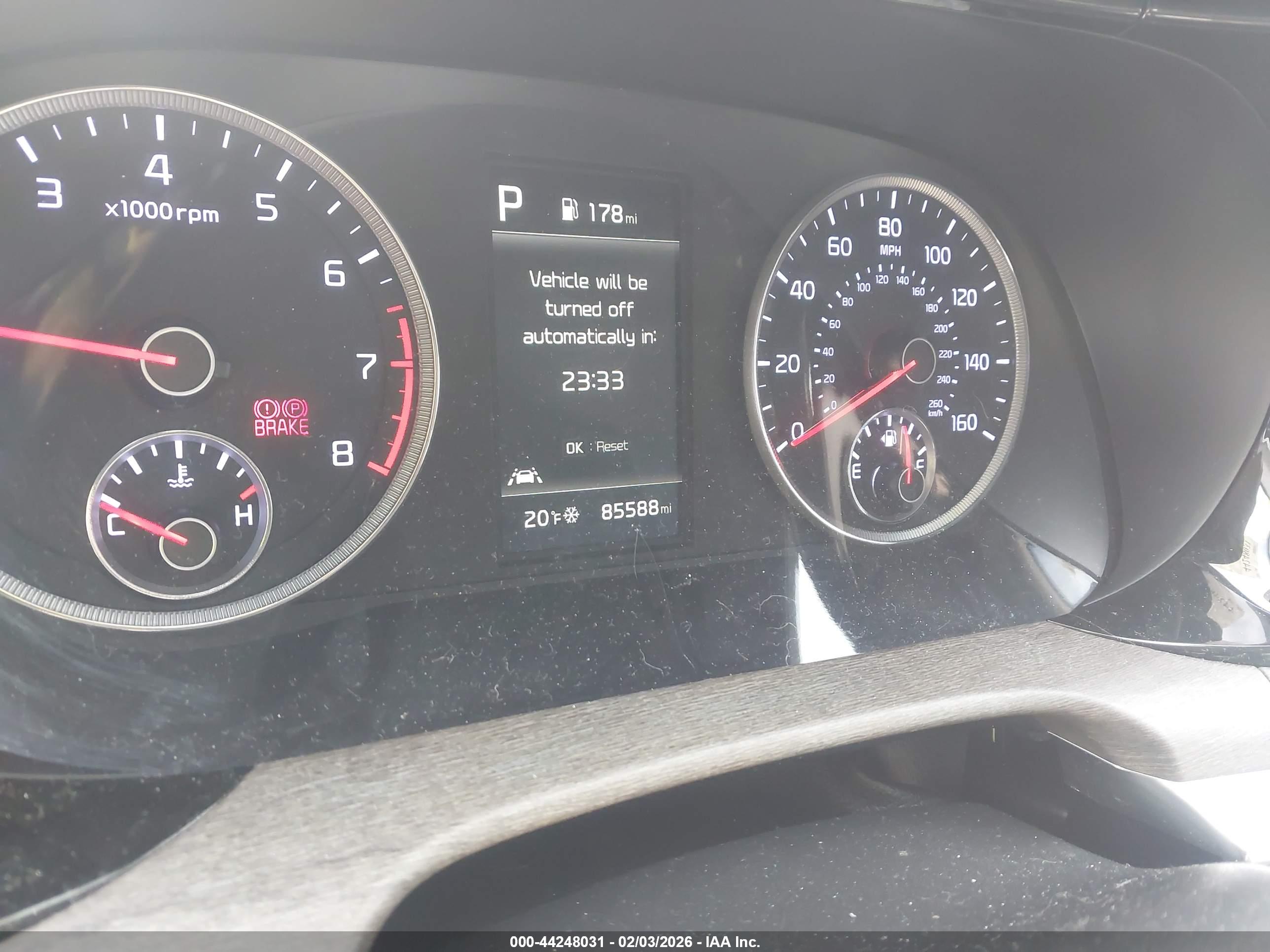 KIA K5 image 7
