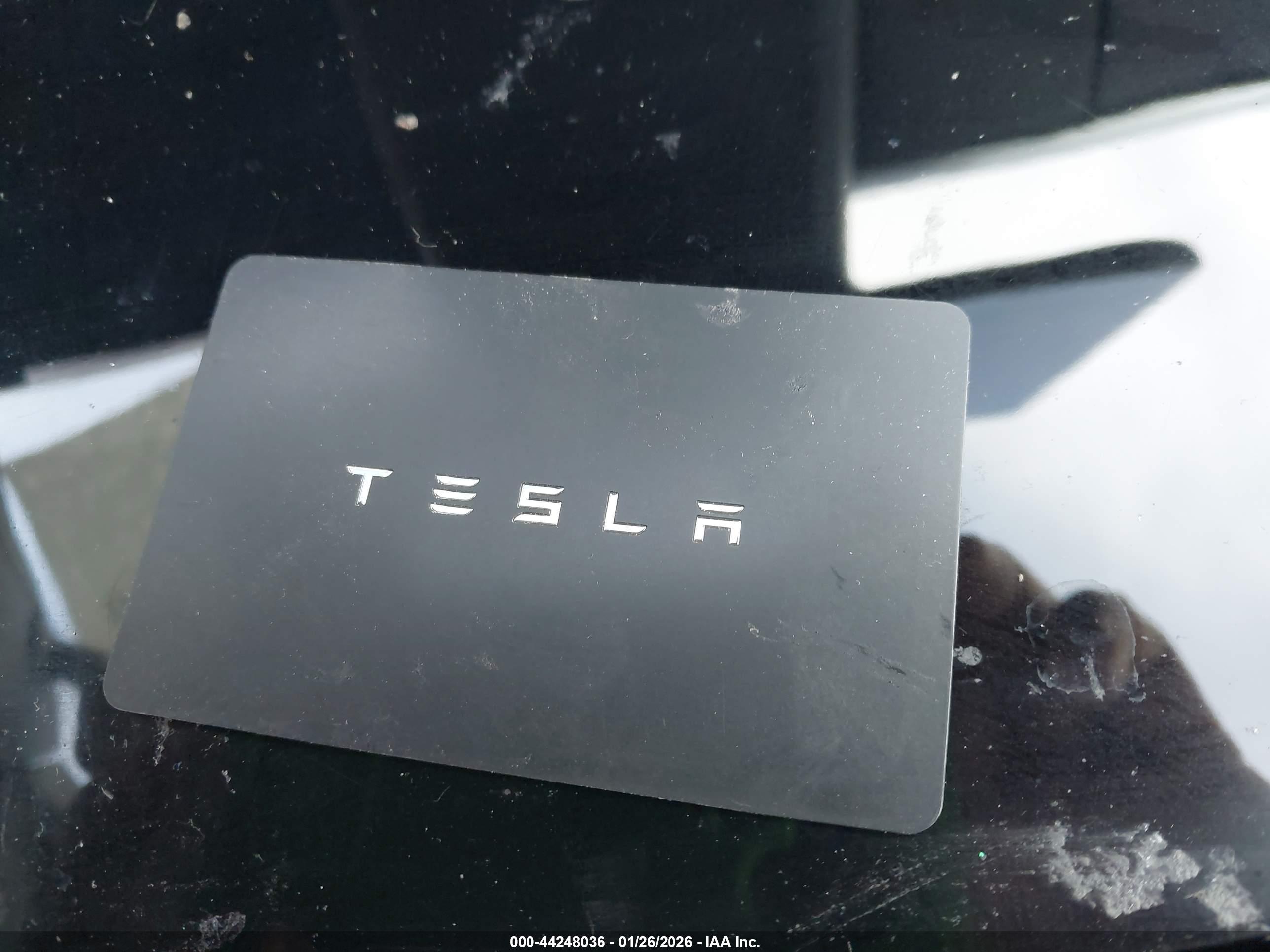 TESLA MODEL image 11