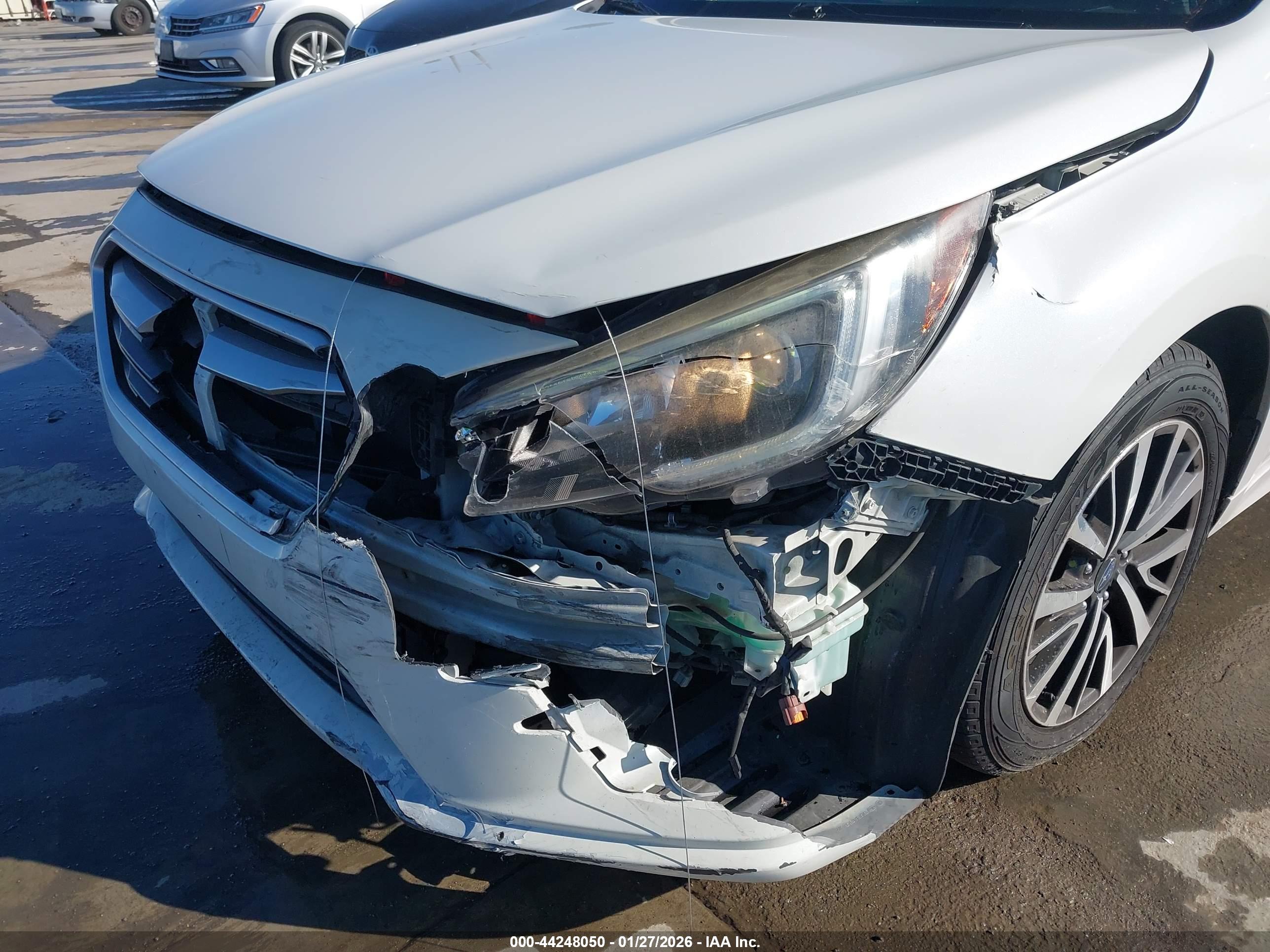 SUBARU LEGACY image 6