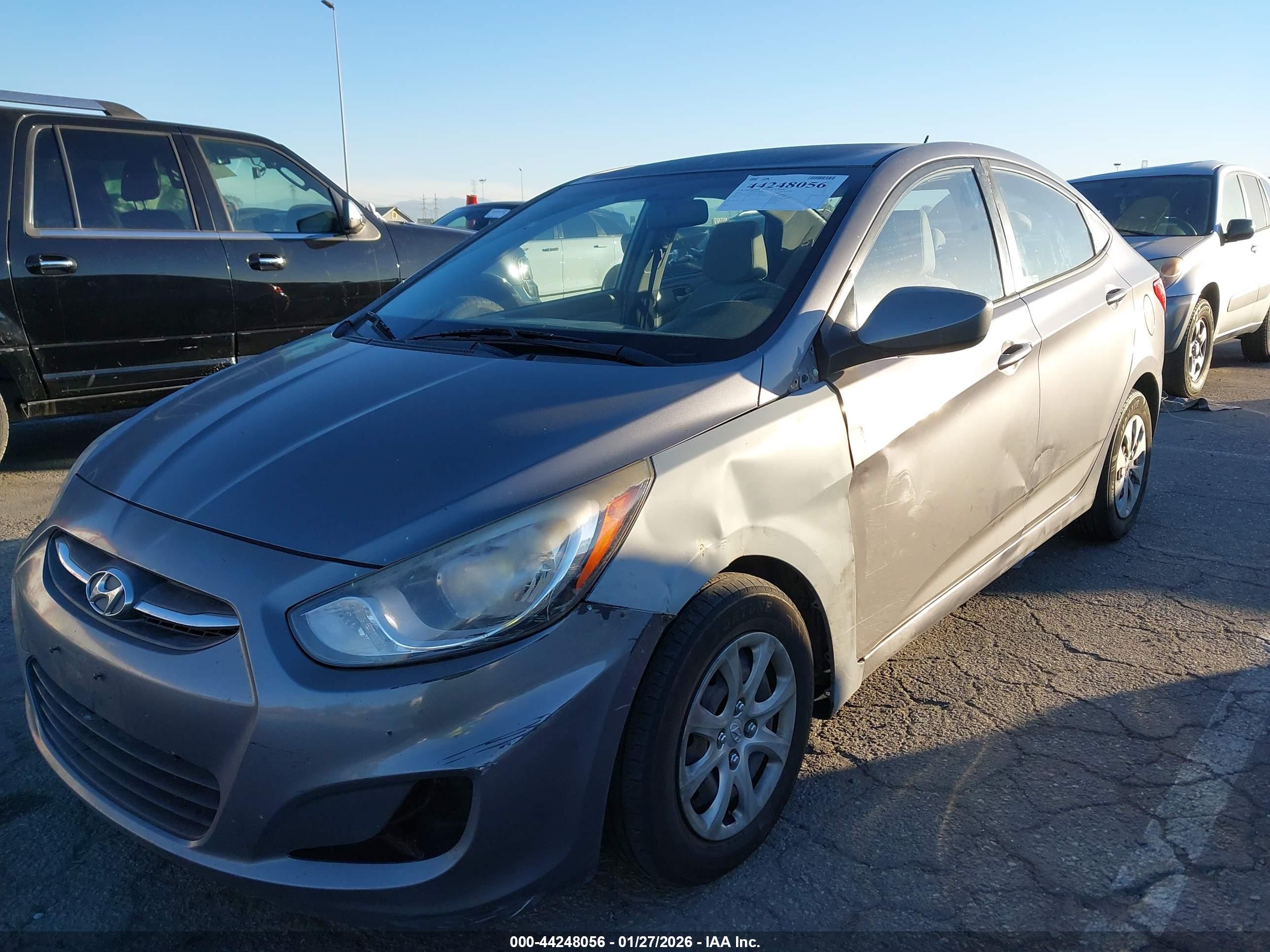 HYUNDAI ACCENT image 6