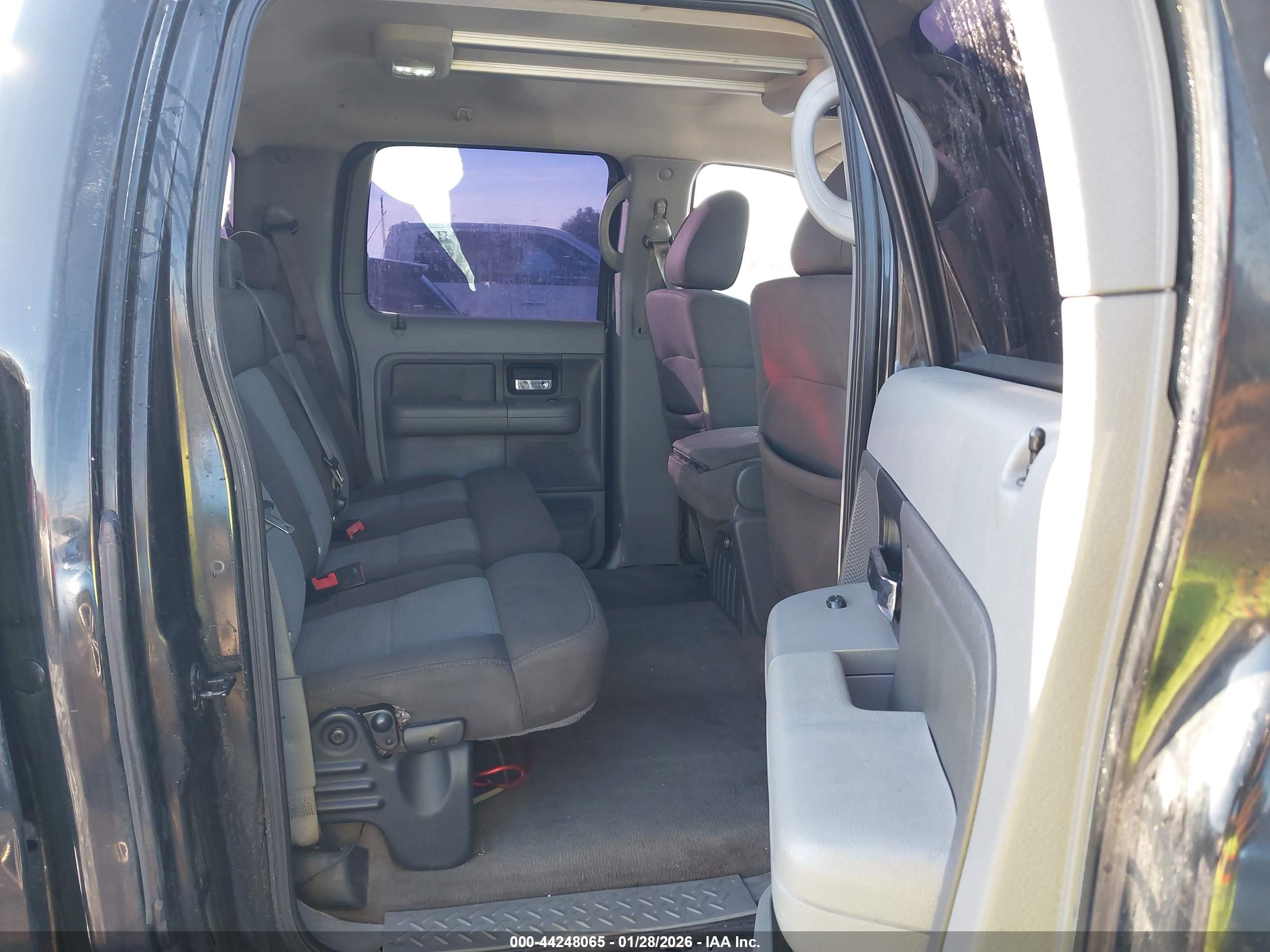 FORD F-150 image 8