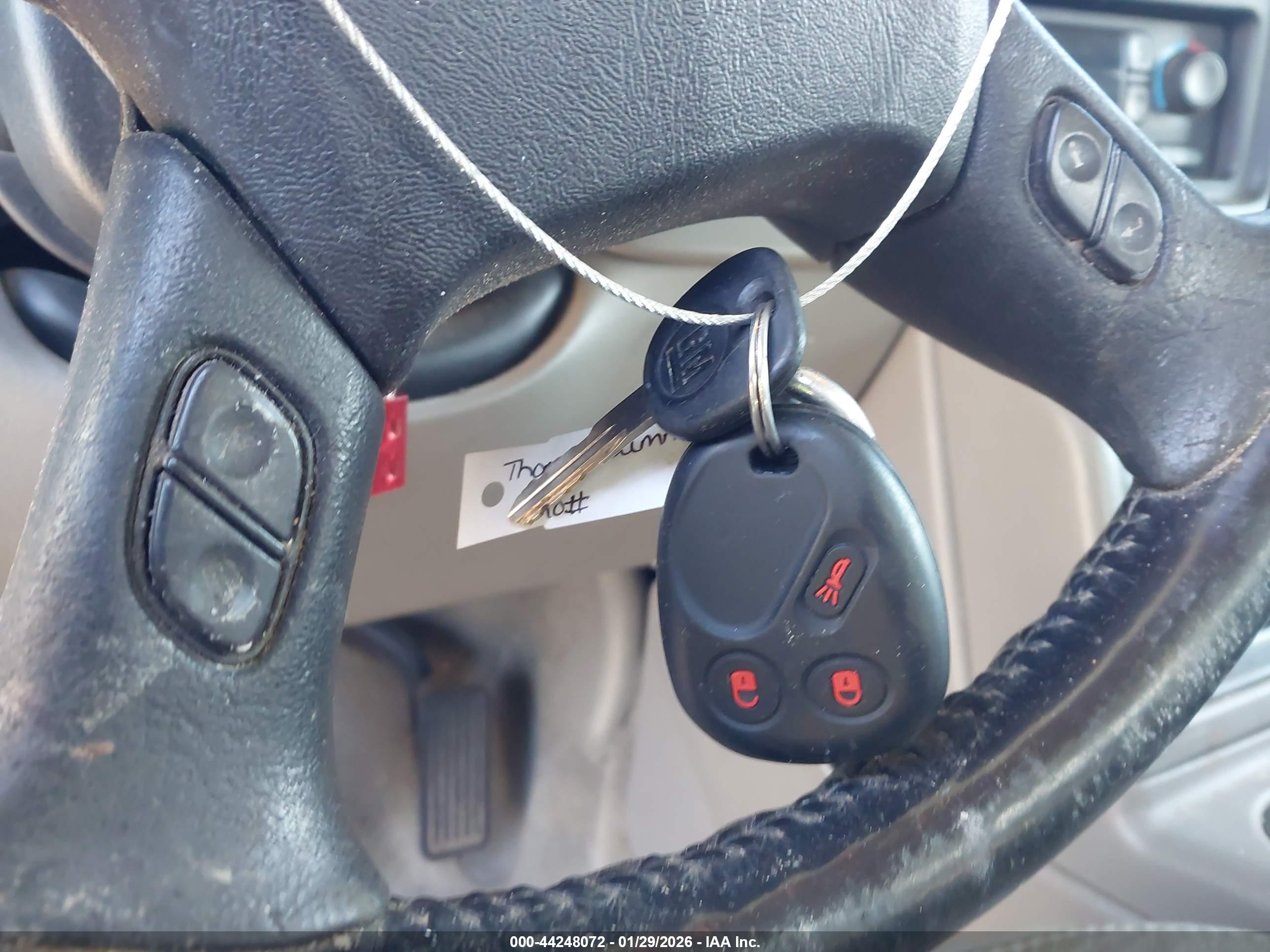 CHEVROLET SILVERADO image 11